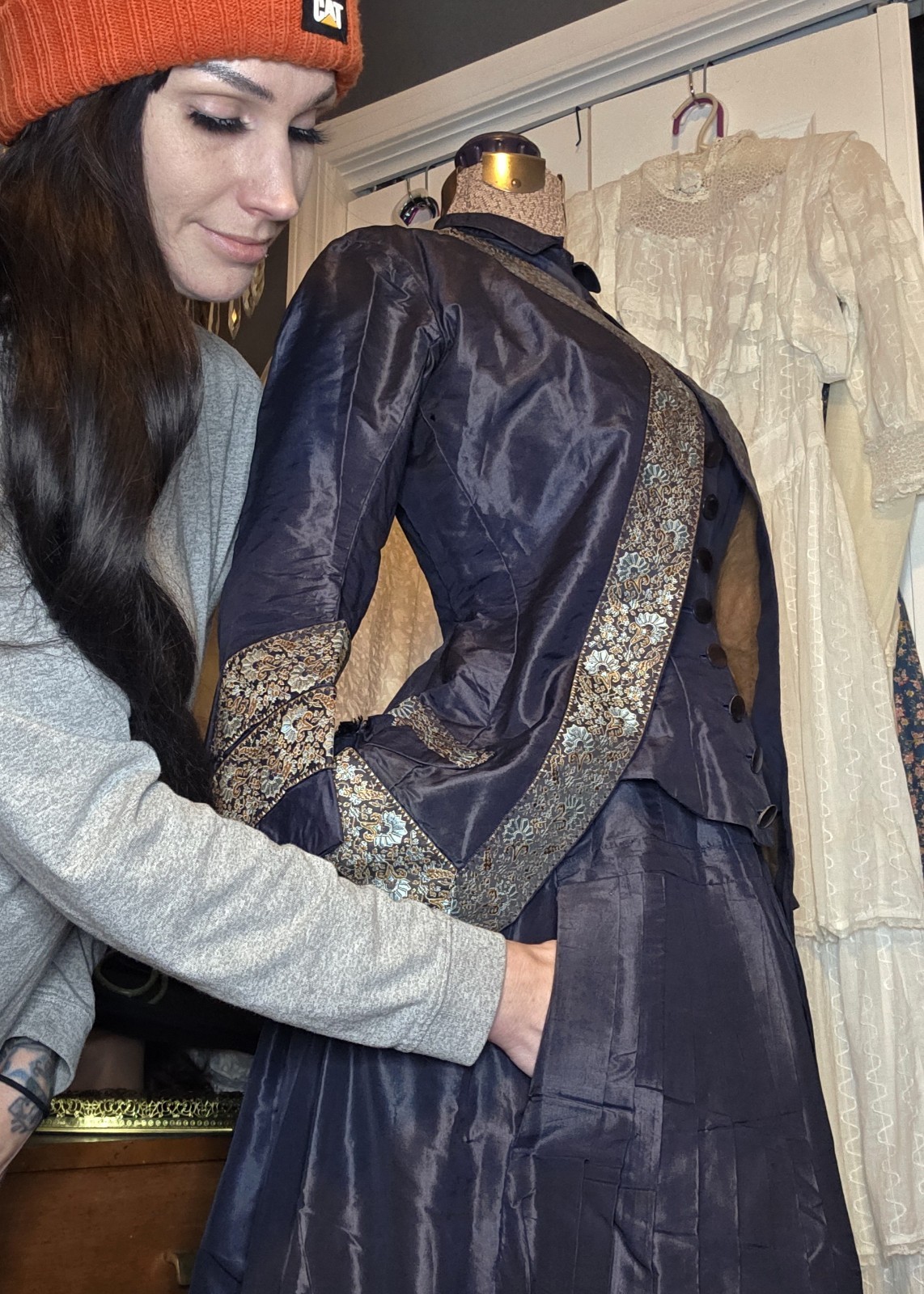 Lavender 1860s Victorian Silk/Taffeta w/ Brocade Trim Afternoon Dress