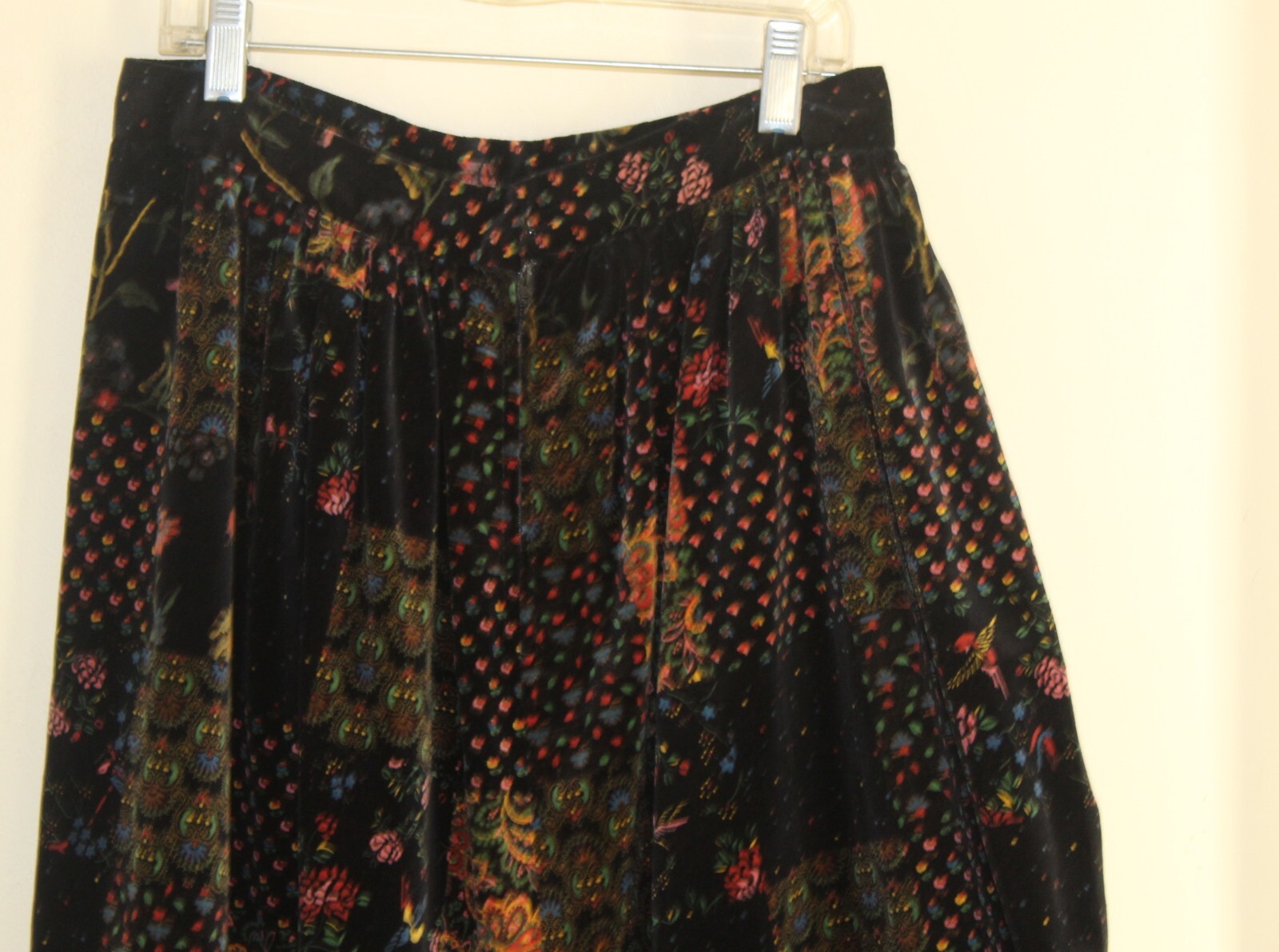 Estate Vintage Hand-Made Velvet Patchwork 28&Prime; Waist M 8 10 Long Gypsy Skirt