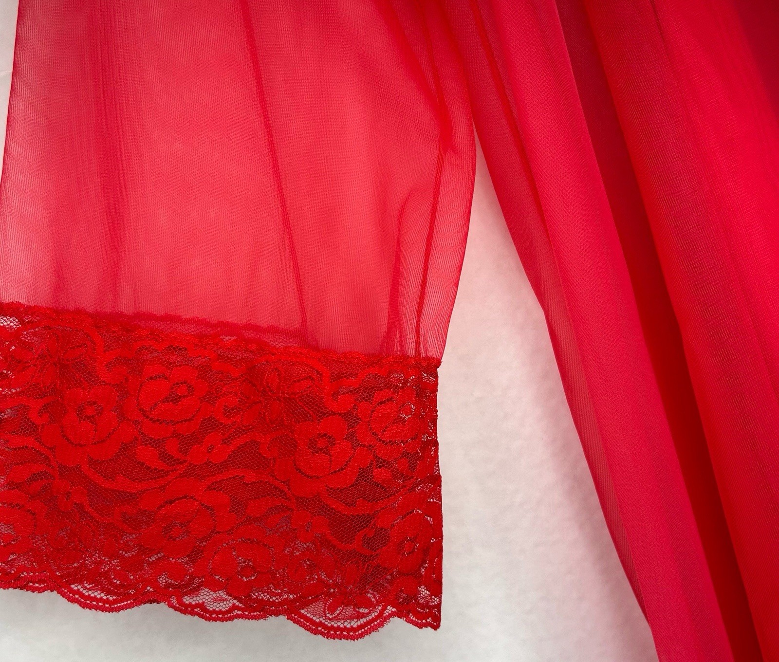 VTG Peignoir Set Pinehurst Red Sheer Long Nightgown with Sheer Robe Size Small