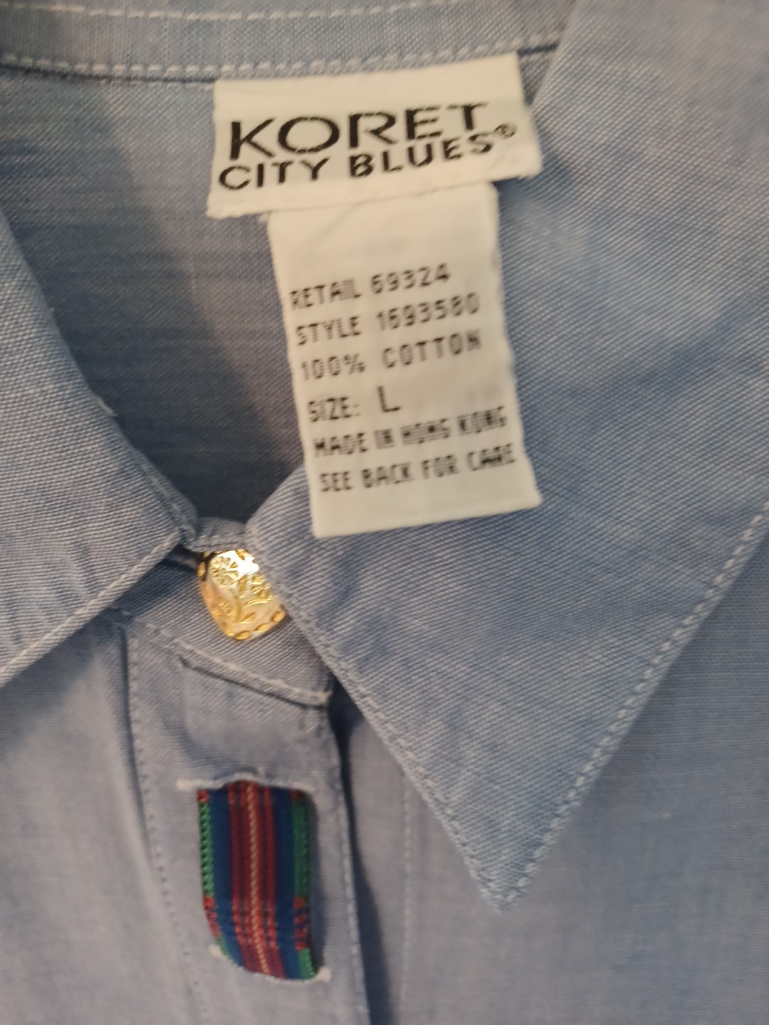 KORET Shirt With Heart Buttons. Size Large. Blue