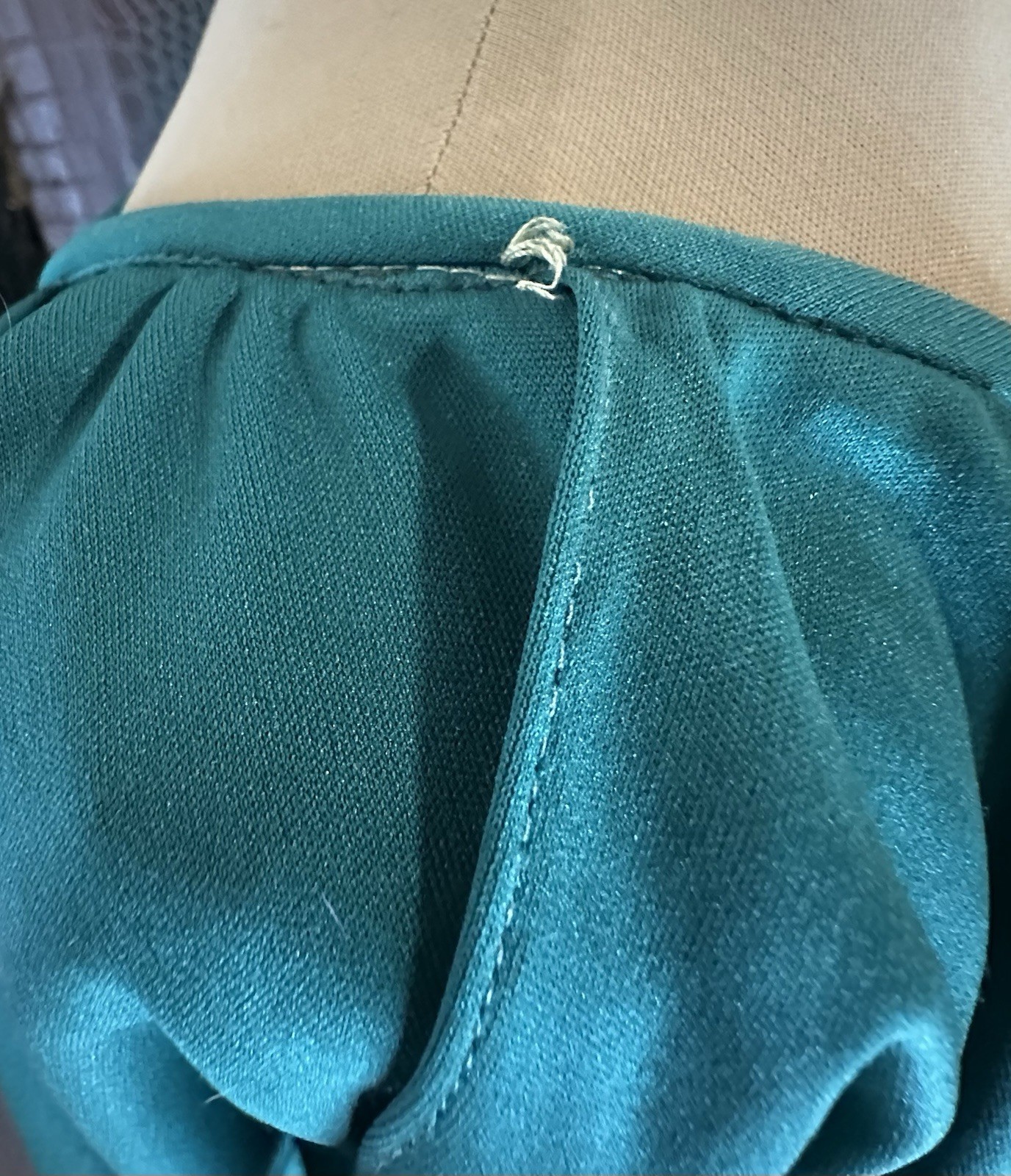 Vintage Green 80s Dress Handkerchief Hem Flutter Sleeves Scoop Neck Size Med-Lg
