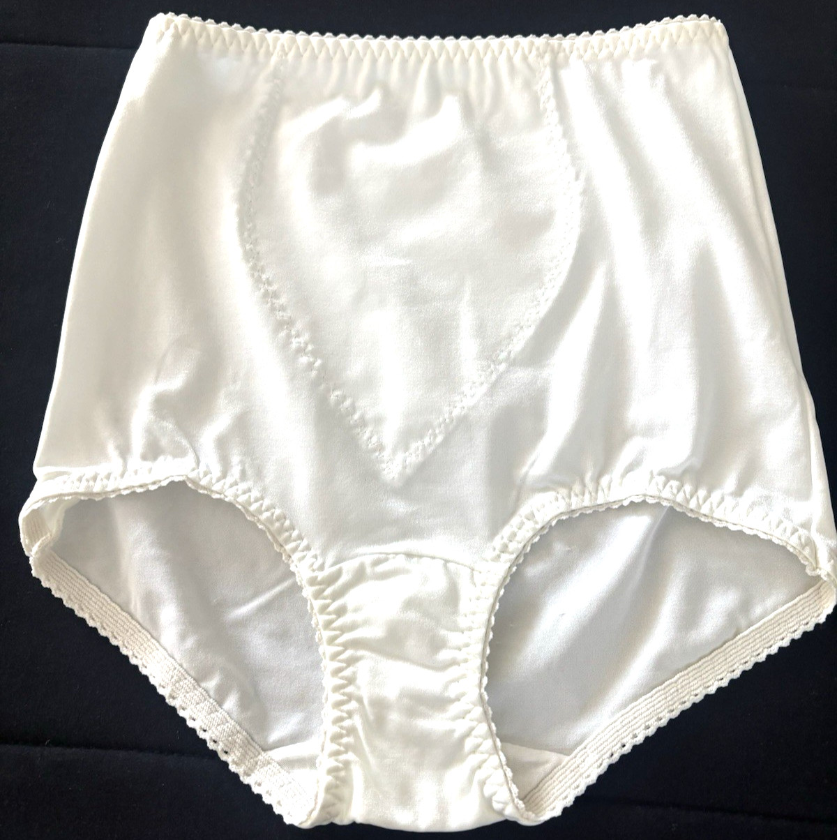NEW VTG &rsquo;90s Satiny Panties Hanes Her Way 3 LOT Sz L Nylon Spandex RN63944 NOS