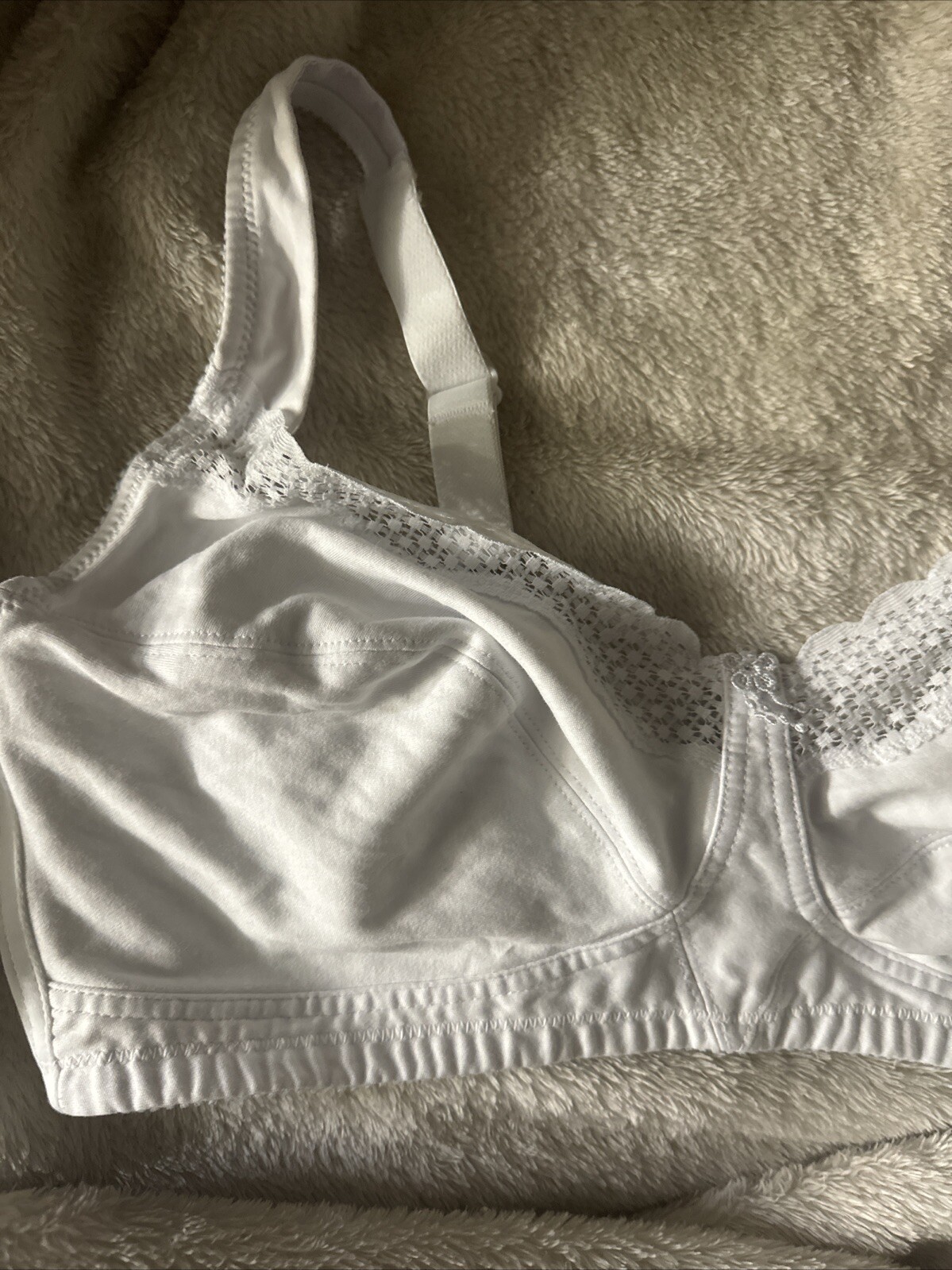 Vintage Exquisite Form Circle Bra 40DD White Lace Wireless Wire Free