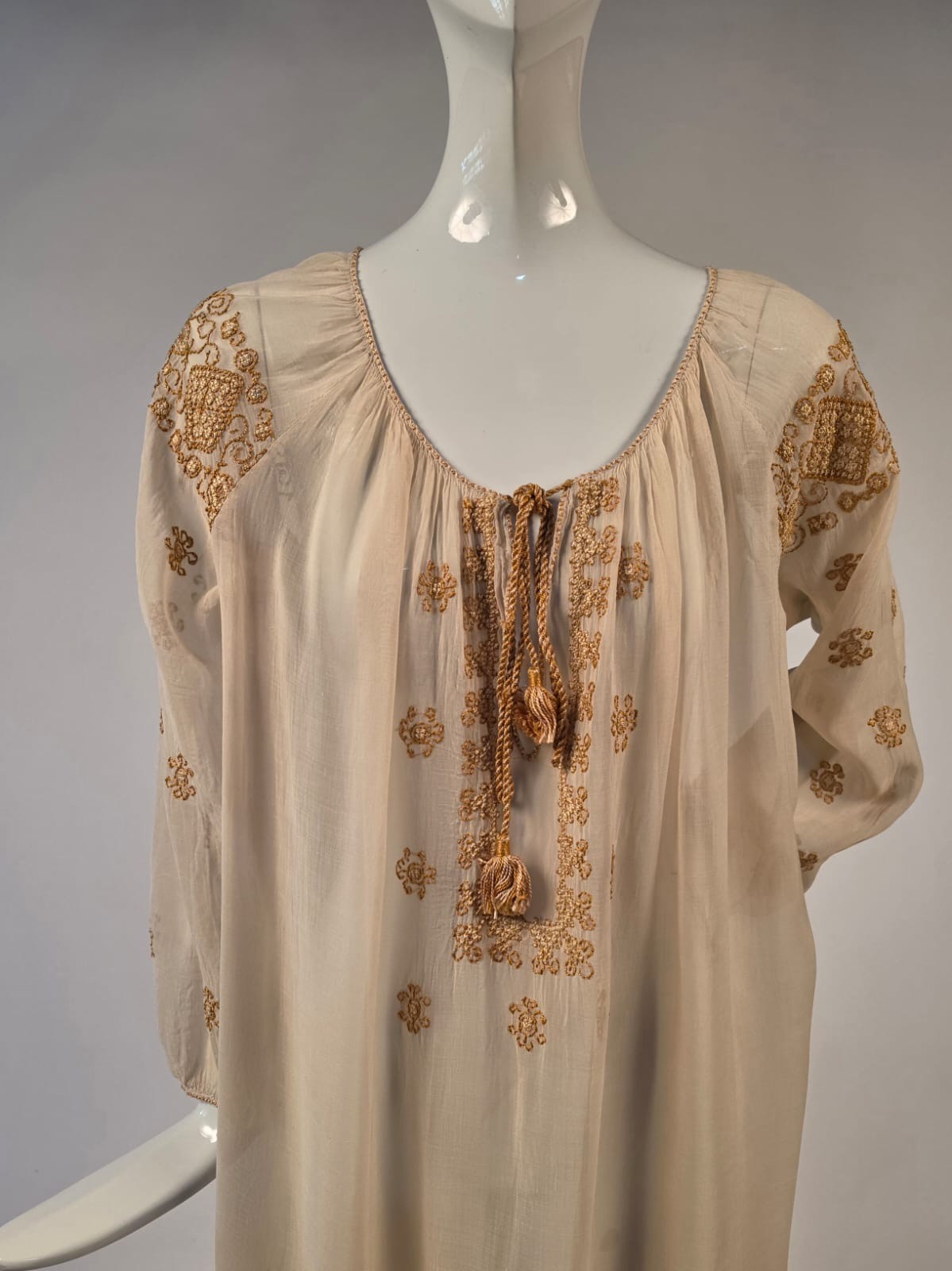 FLAPPER 1920’S HAND EMBROIDERED MUSLIN DRESS W TASSEL TRIMMED CORD FRONT