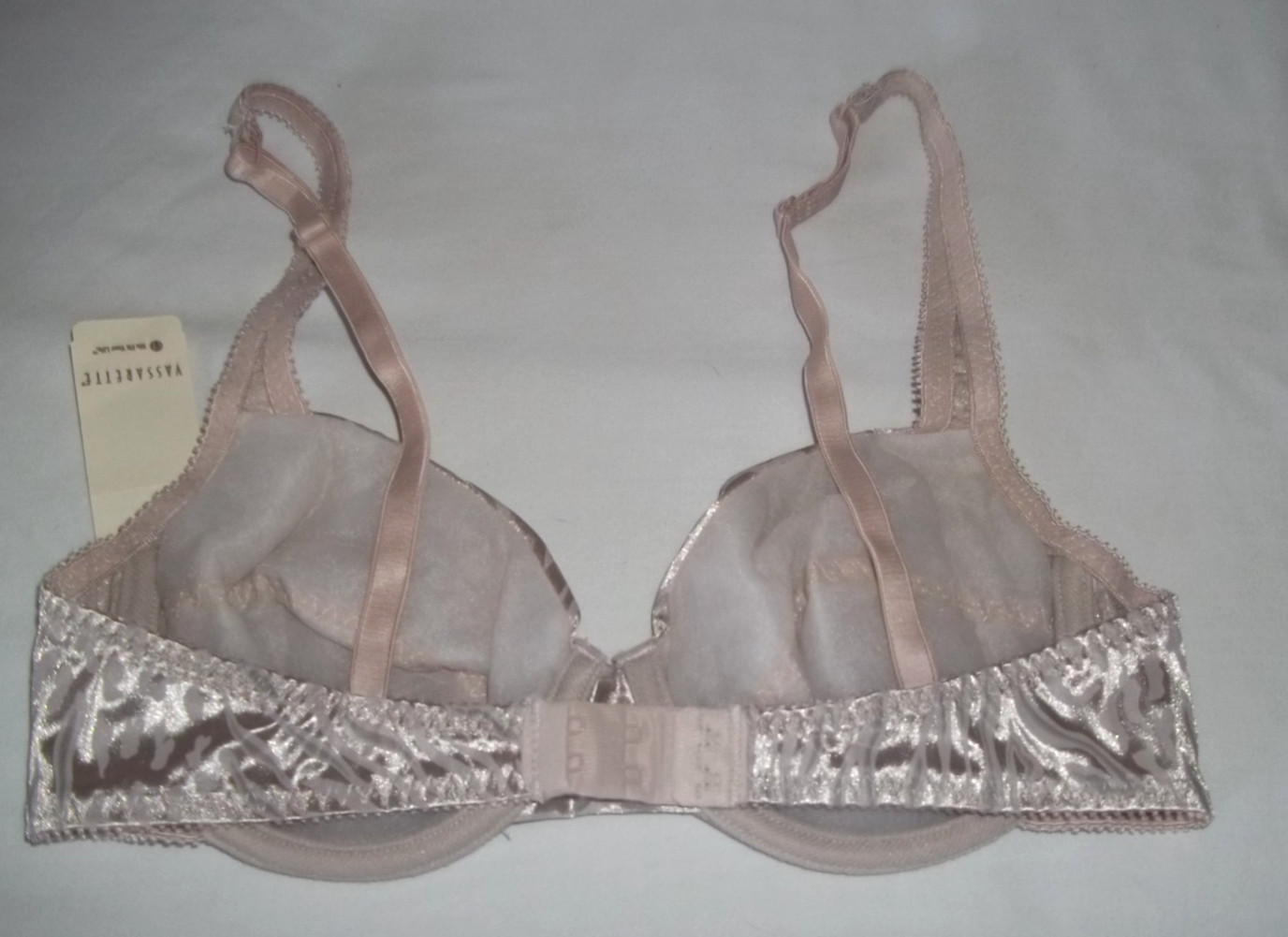 NEW NWT Vassarette 75-240 Shiny Second Skin Liquid Satin Animal Print UW Bra 34B