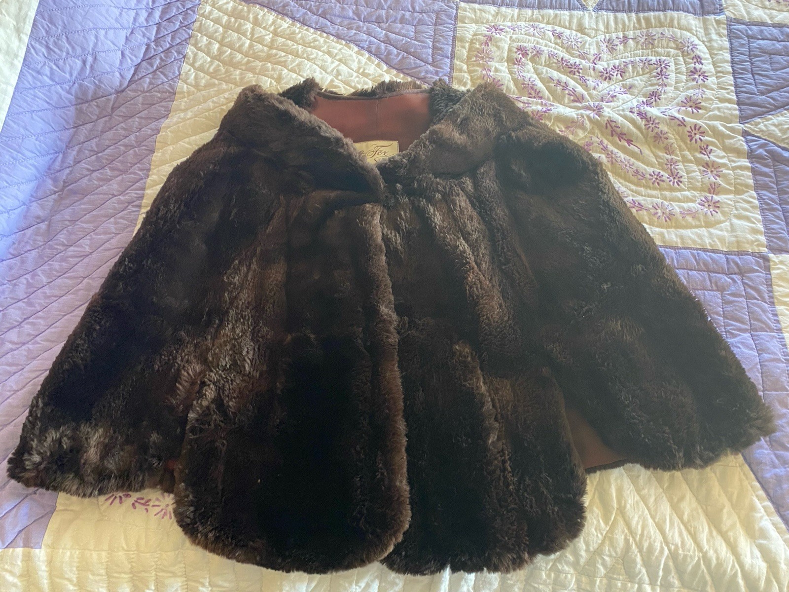 Vintage Womens I.R. FOX Brown Simulation Faux Fur Cape Shawl Wrap Stole New York
