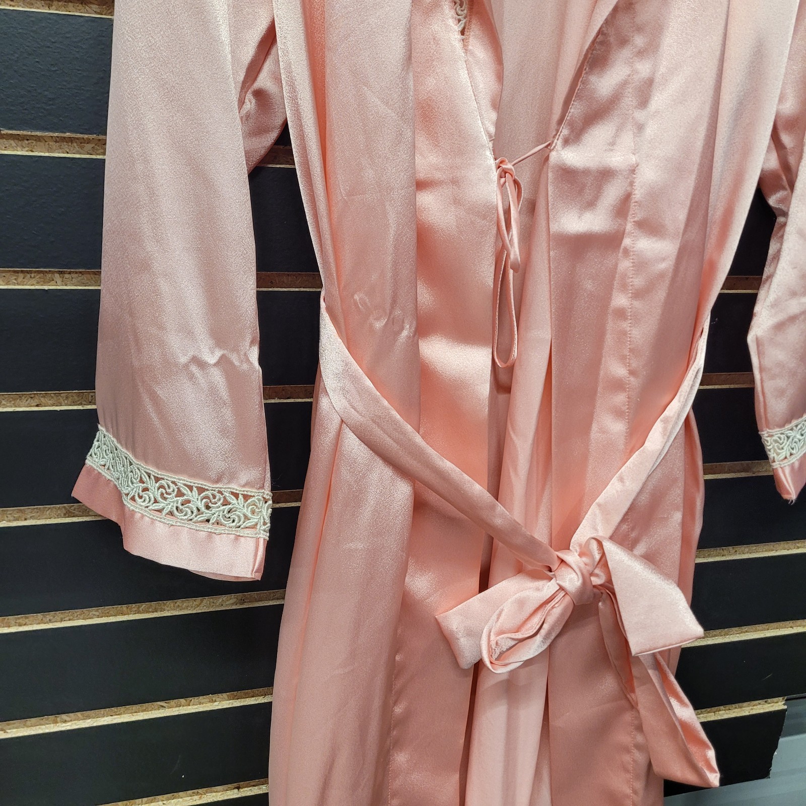 Vintage Valentino Intimo Satin Robe – Pink Lace Trim – 1970s/80s USA Made SZ MED