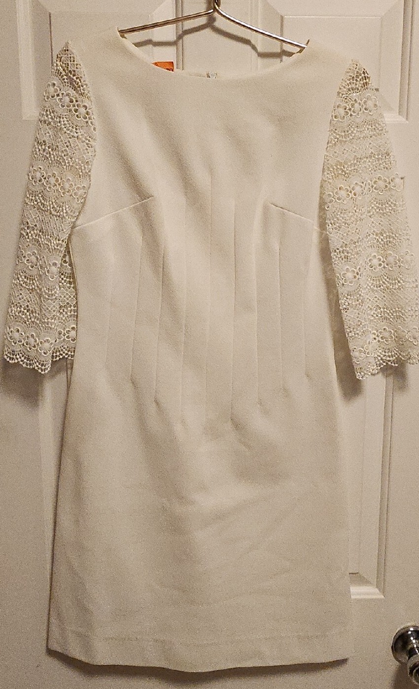 Vintage 1970&rsquo;s Crown Collection by Carole King Dress ~ White with Lace Sleeves