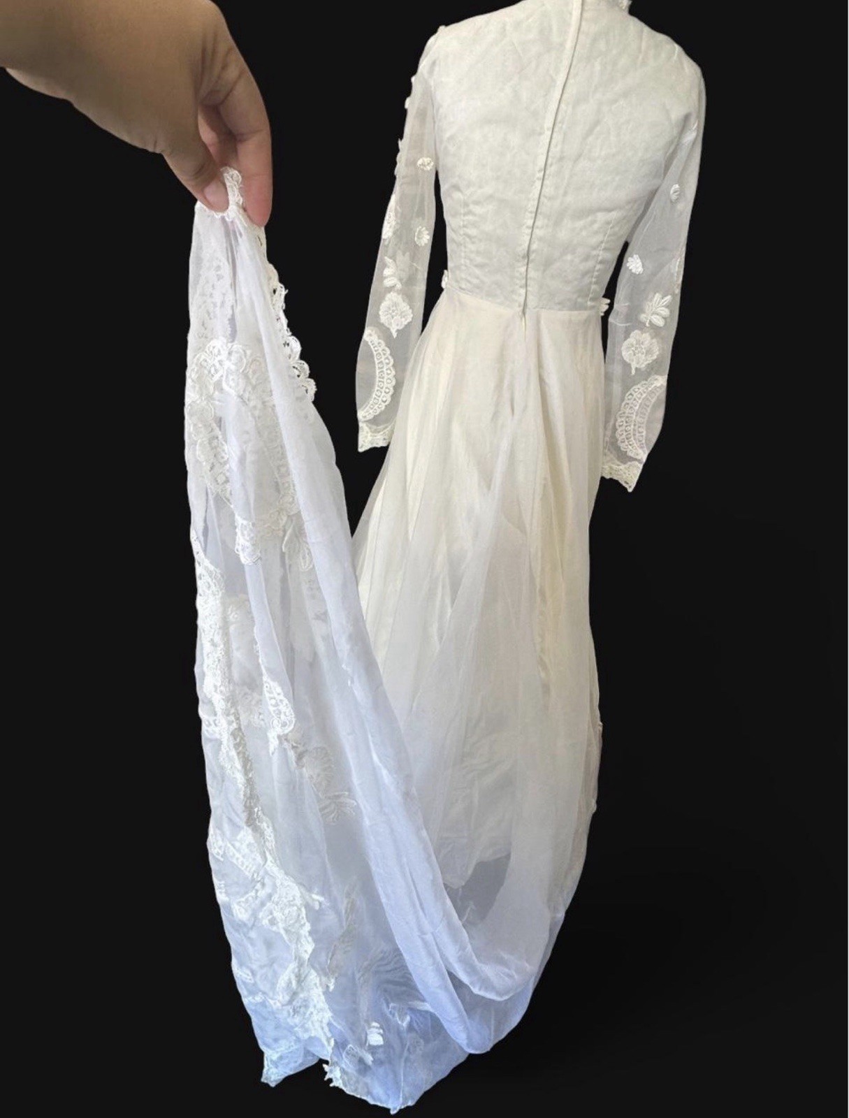 Vintage Wedding Dress With Train