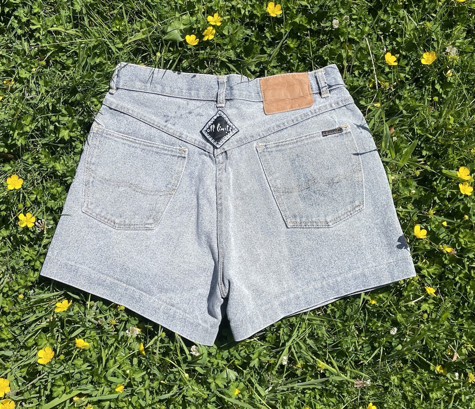 Vintage Off Limits Denim Shorts Size 9 Women&rsquo;s 26-28in Waist 80s 90s Retro