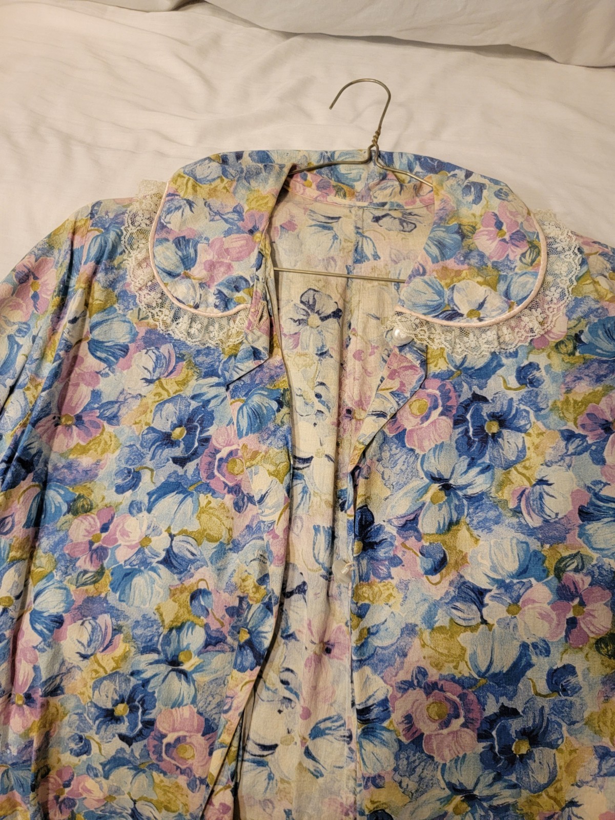 Vintage Woman’s Robe Nightgown