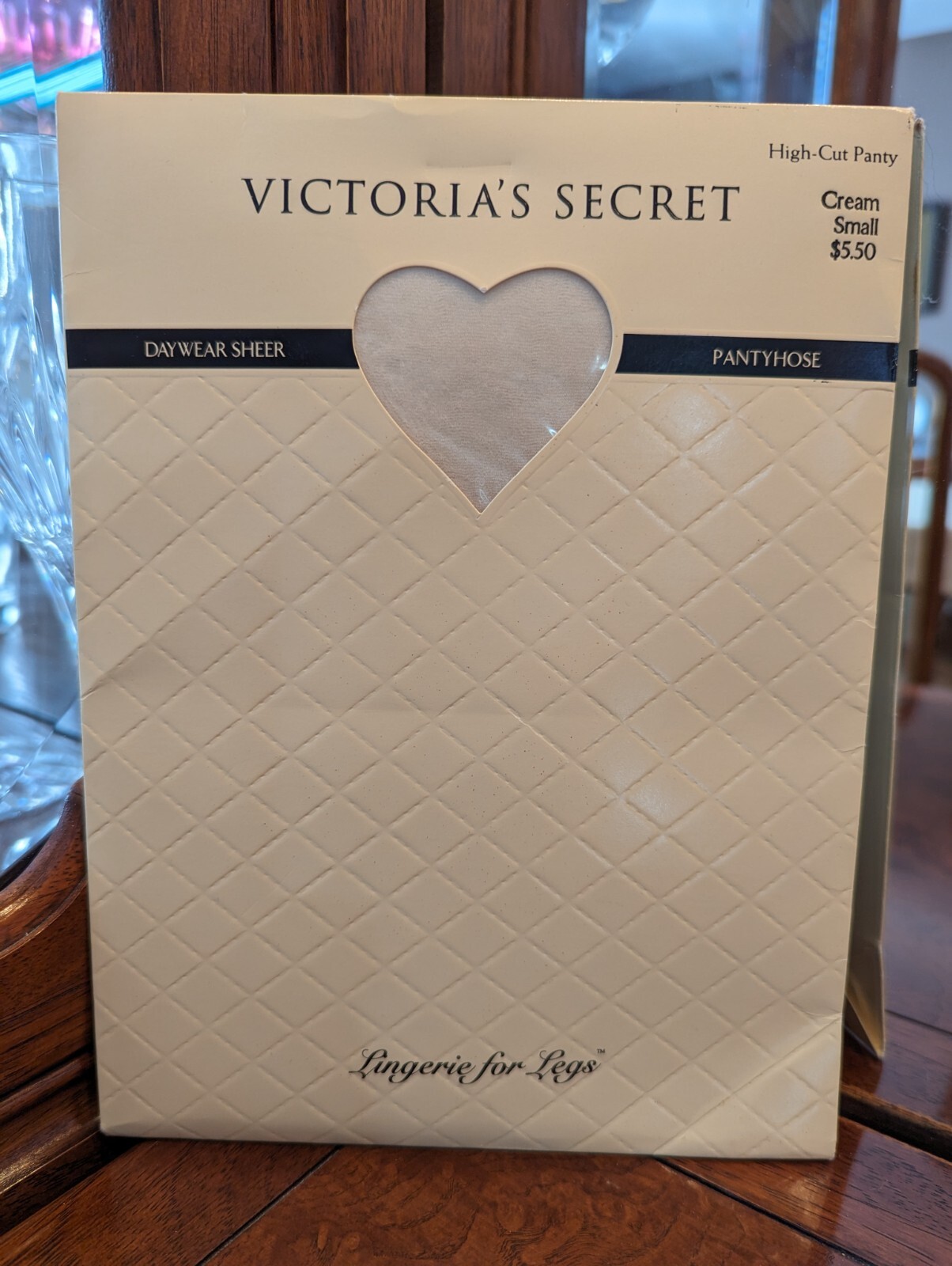 NOS Victoria&rsquo;s Secret High-Cut Panty Daywear Sheer Pantyhose In Cream Sm.