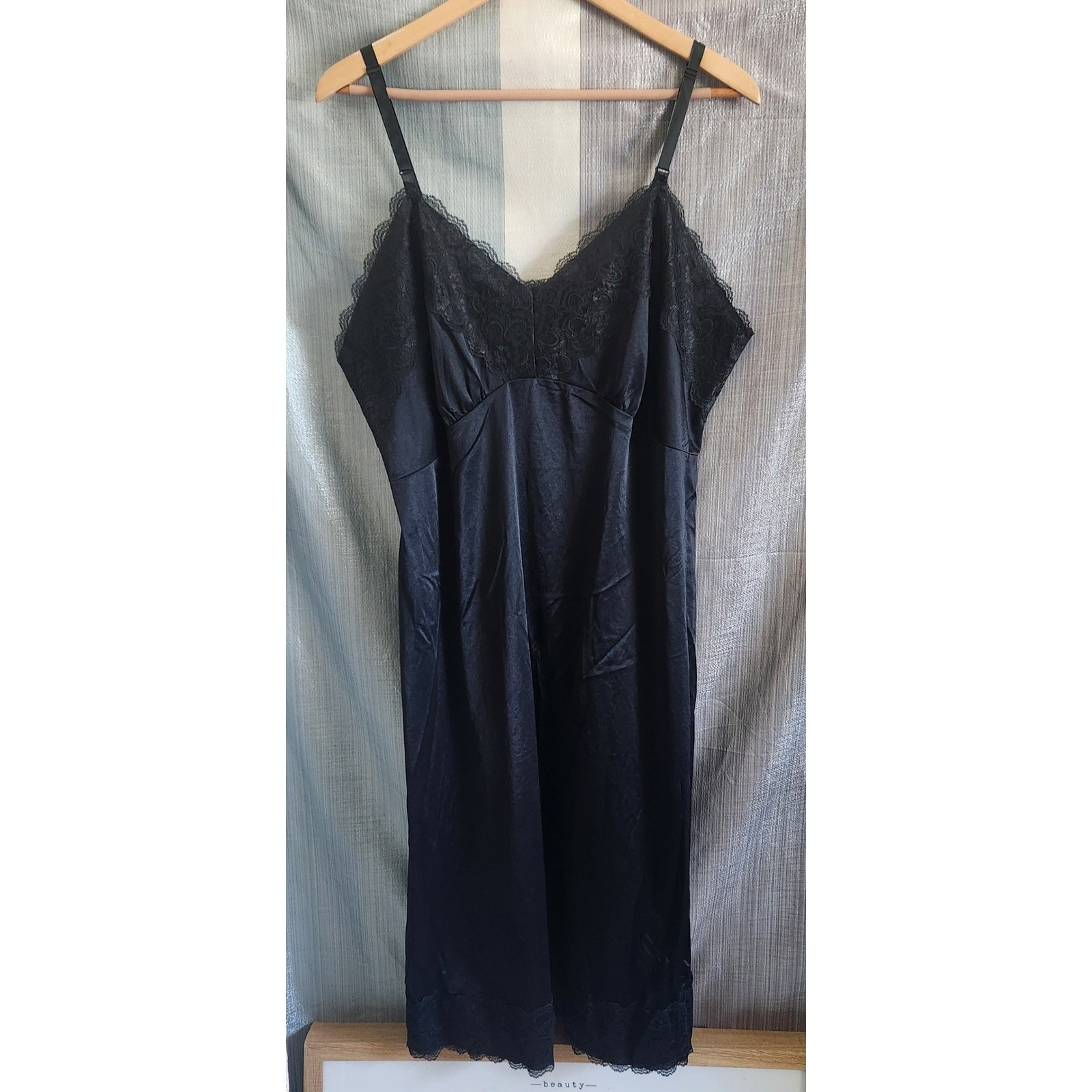Velrose Vintage Black Lace Trim Full Slip Midi Dress Size 44 Made in USA 360
