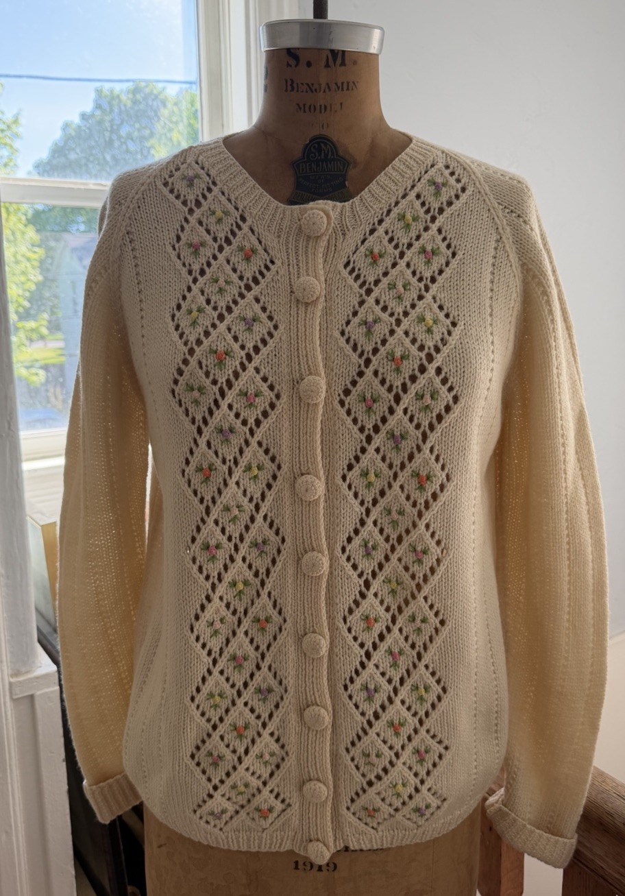 Vintage McMullen Cardigan Sweater Hand Knit Hong Kong 40&Prime; Bust 23&Prime; Long Wool