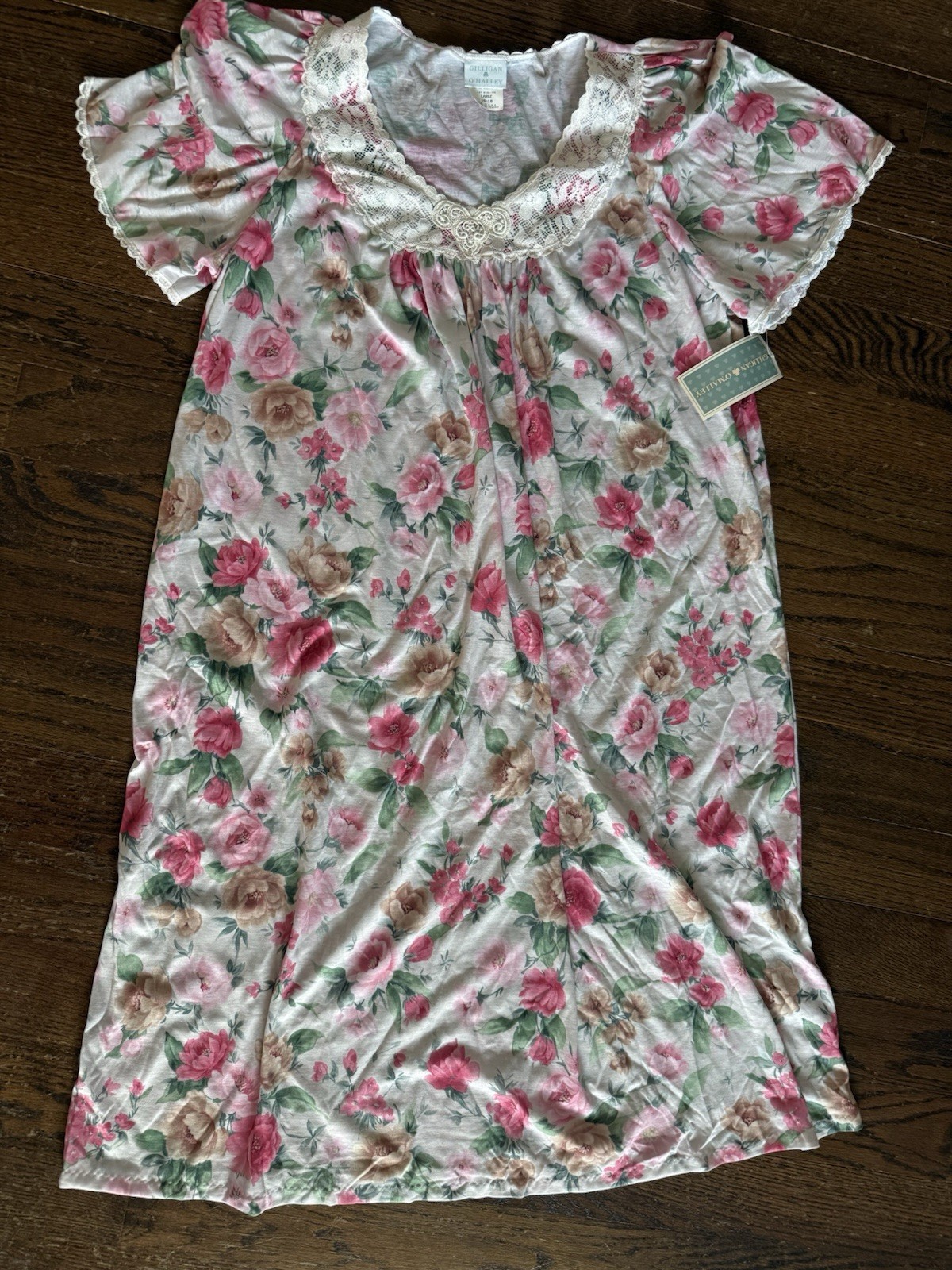 Vintage Nightgown Gilligan O’Malley Lace Grandma Romantic
