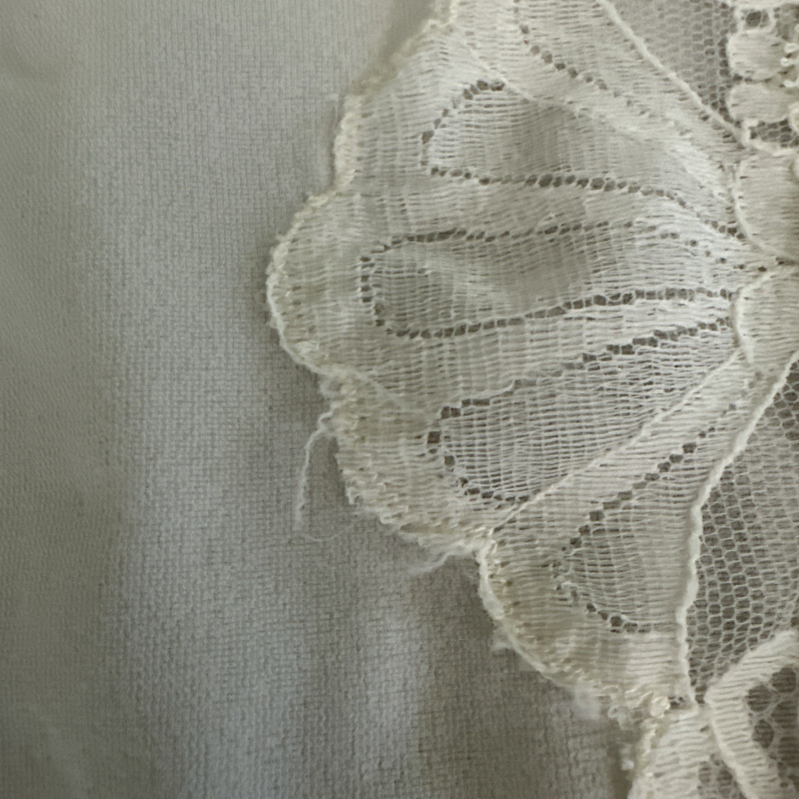 Vintage EMILIO PUCCI Formfit Rogers Ivory Lace Sleeveless Nightgown Medium