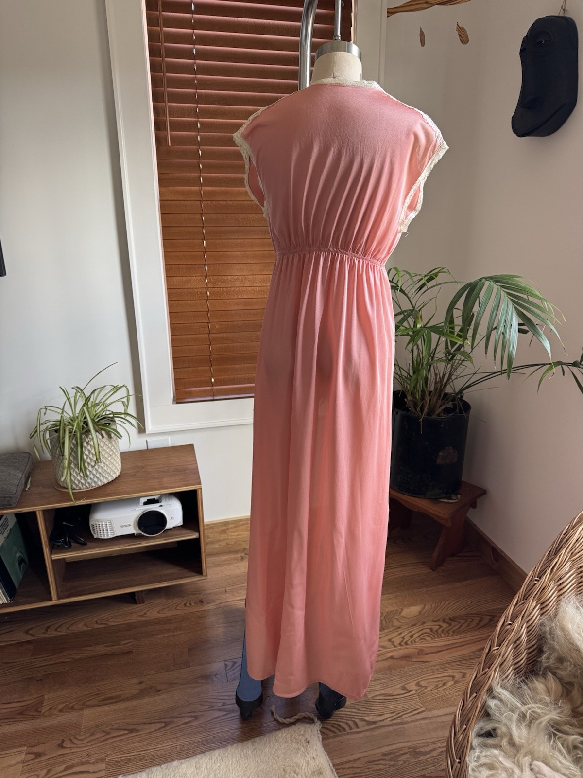 Vtg 60s 70s Lingerie Pink Old Hollywood Glamour Long Open Nightgown Accent Robe