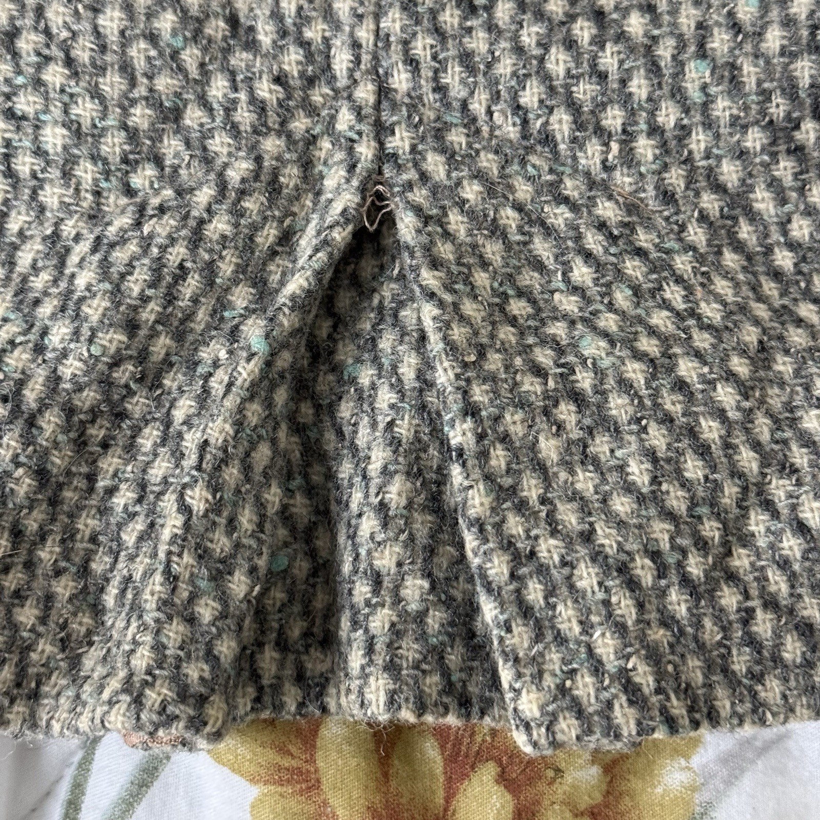 Vintage Handmade Tweed Wool Blend A-Line Skirt XS 22-23 Waist GEM Zip 60s 70s