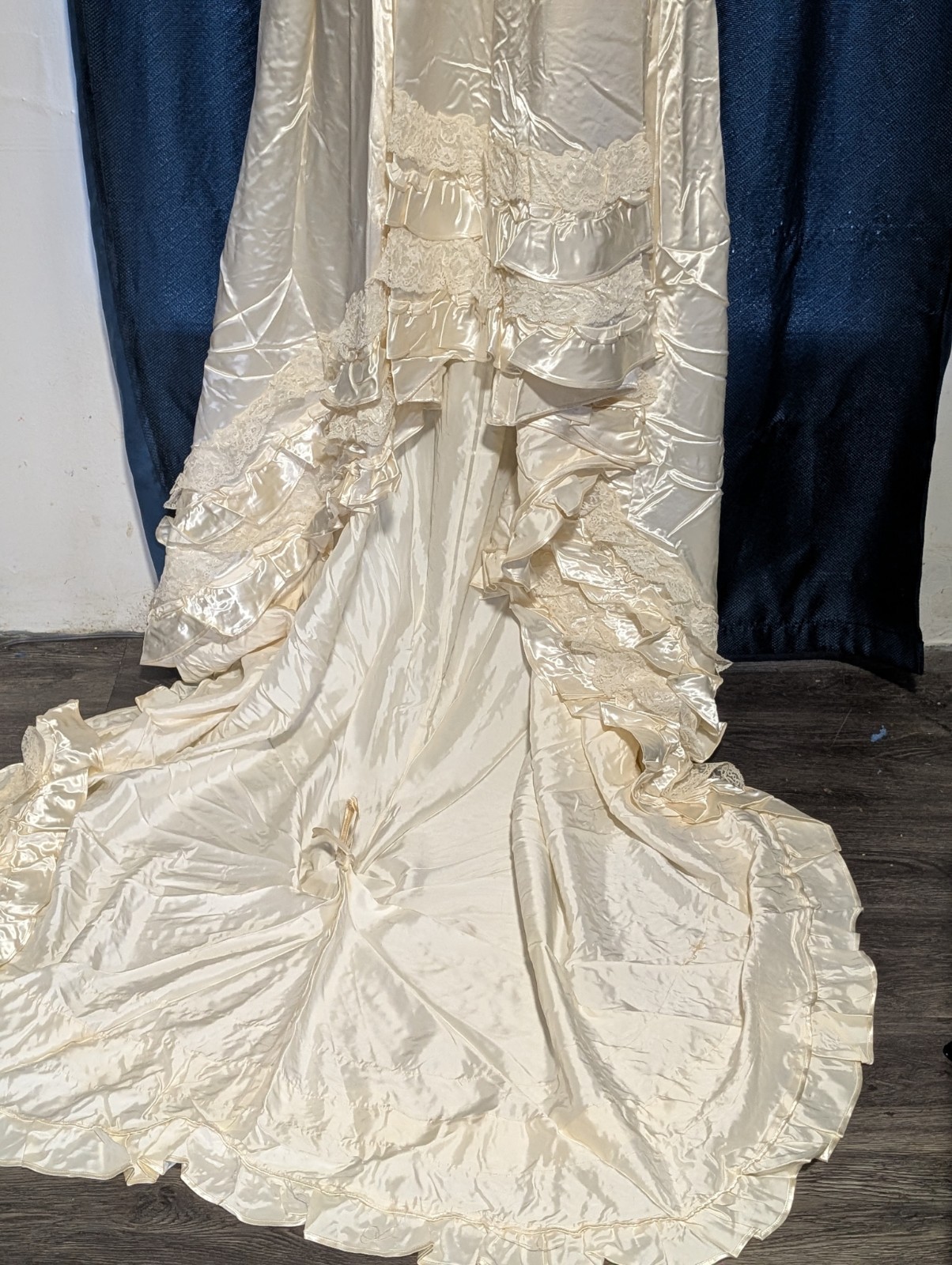 vintage 1940s liquid satin wedding gown.  Old Hollywood (XS)