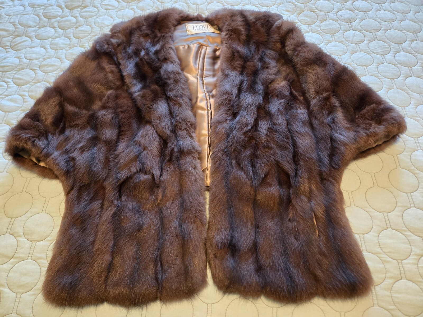 Vintage Lloyd&rsquo;s Denver Mink Fur Stole Cape Shawl Chocolate Brown