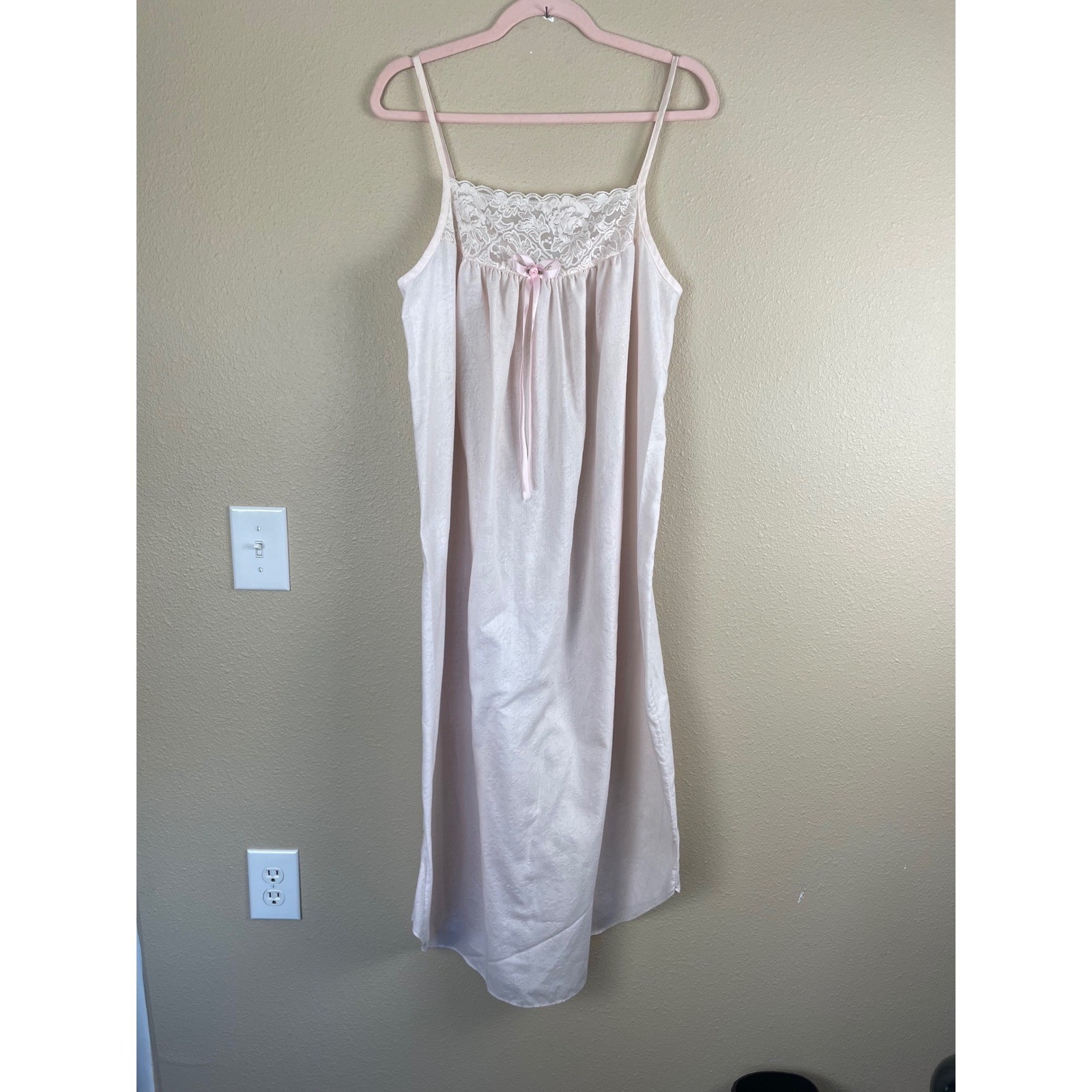Gilligan O&rsquo;Malley Vintage Pink Lace Maxi Nightgown Floral Jacquard Medium 2513
