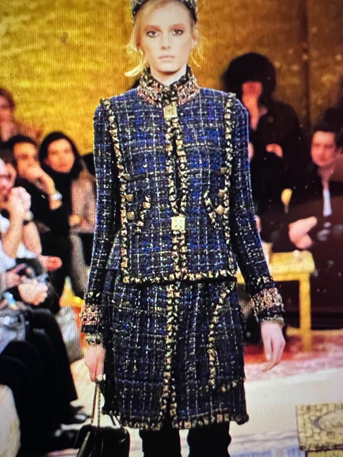 CHANEL 11A PARIS-BYZANCE TAGS TWEED BLUE MULTICOLOR GOLD JACKET GRIPOIX FR38-40