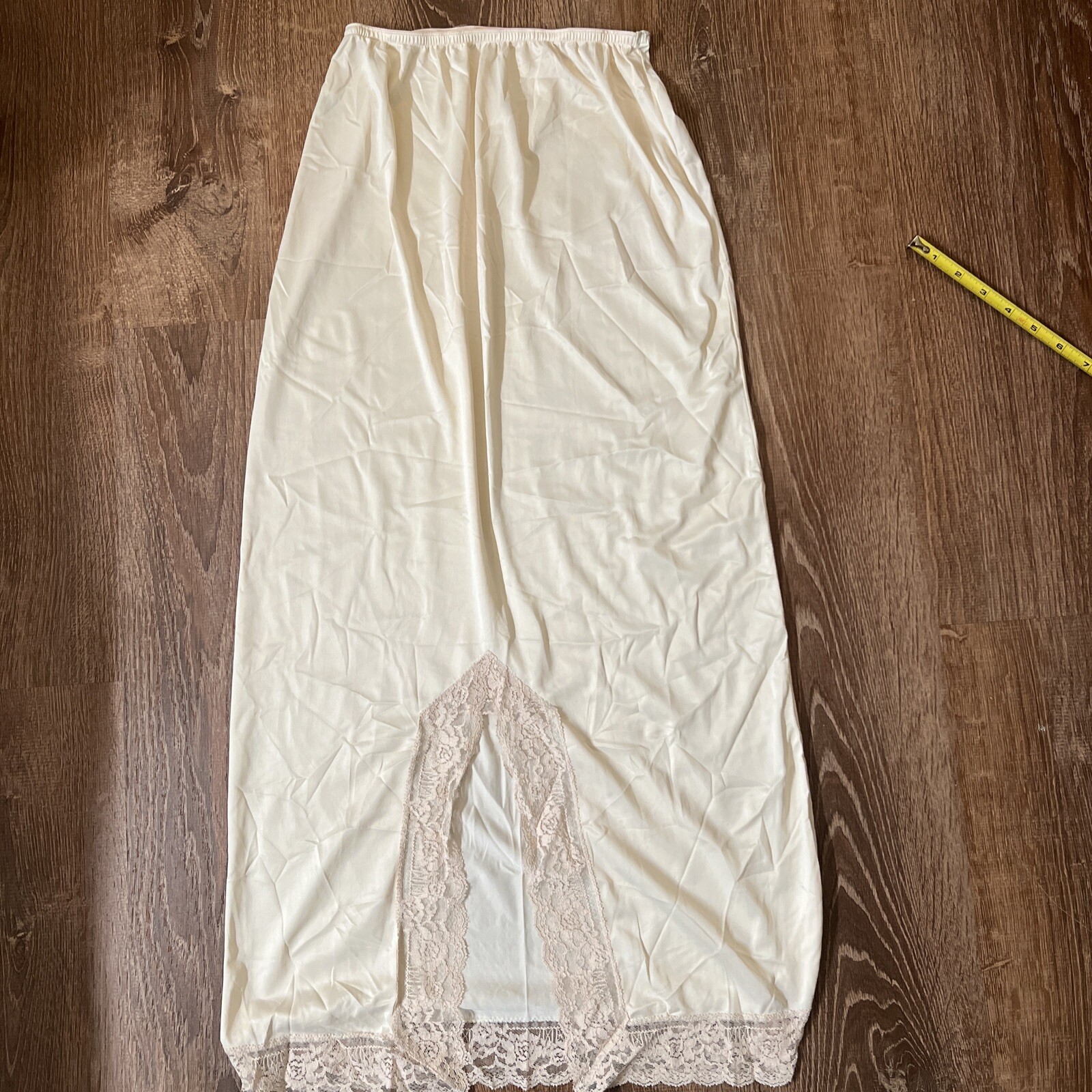 Vintage Greenco Maid Ivory Tan/Nude Slip M 6 Waist Lace Trim 16&Prime; Slit Back.