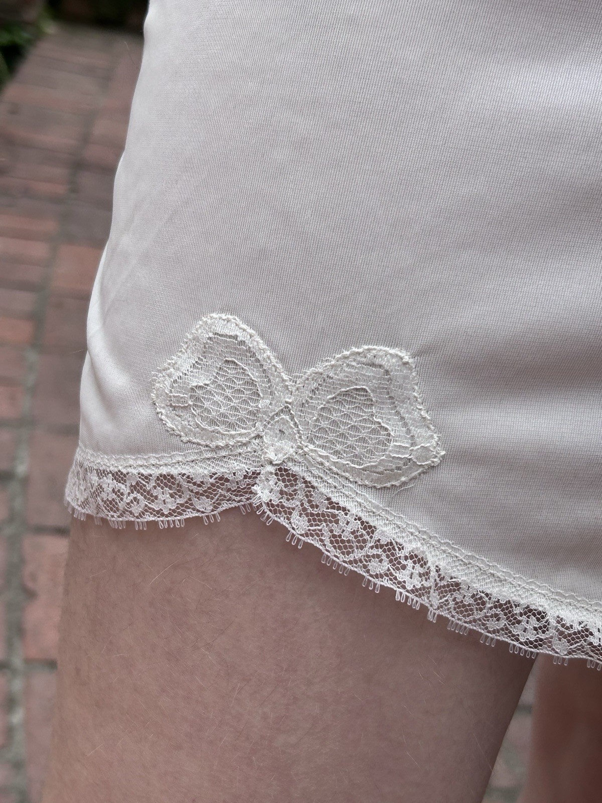 Vintage 60s Kayser S All Nylon Mini Slip Bows