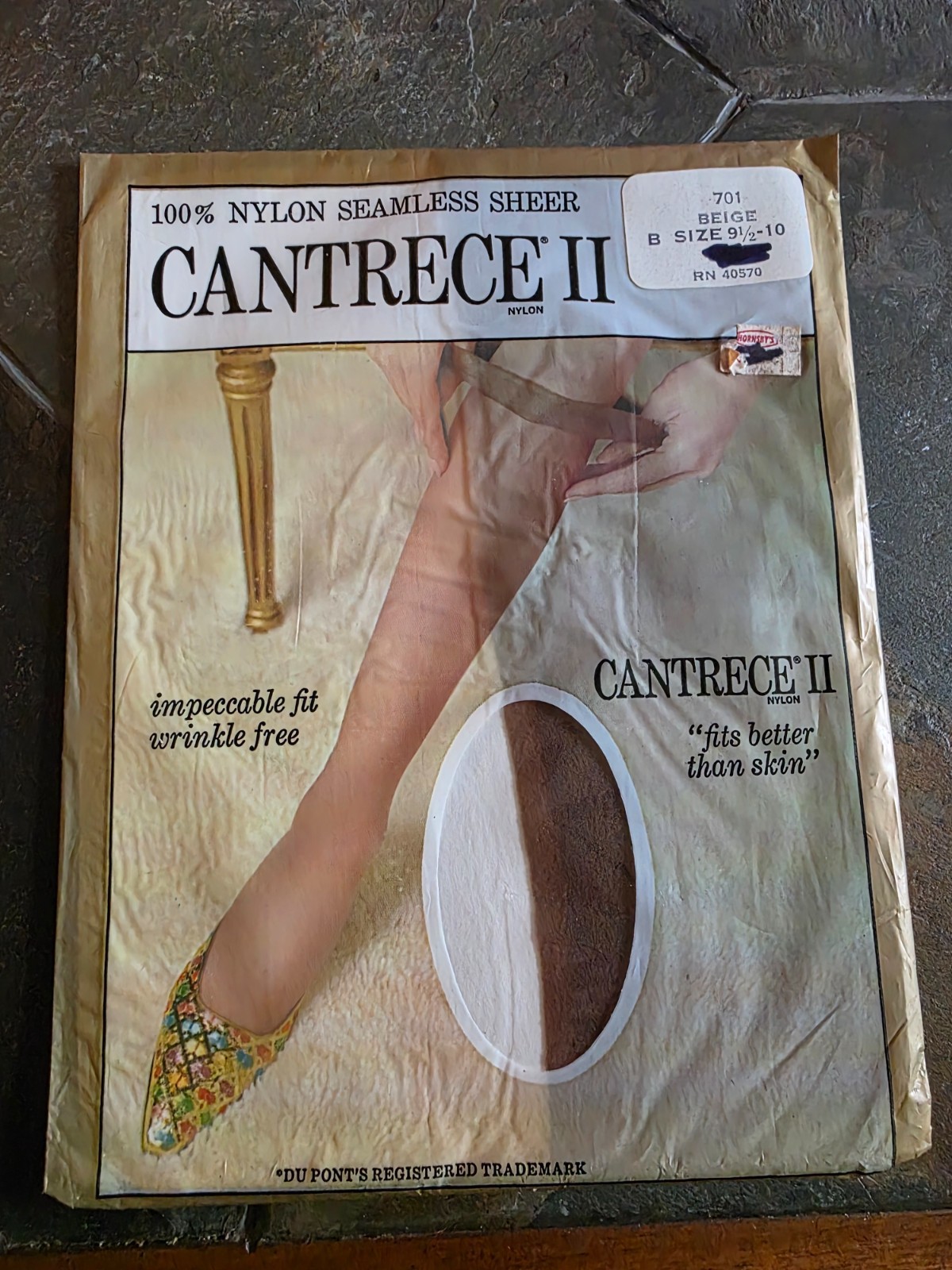 NIP Vintage 100% Nylon Seamless Sheer Cantrece II Stockings Size 9 1/2-10 Beige