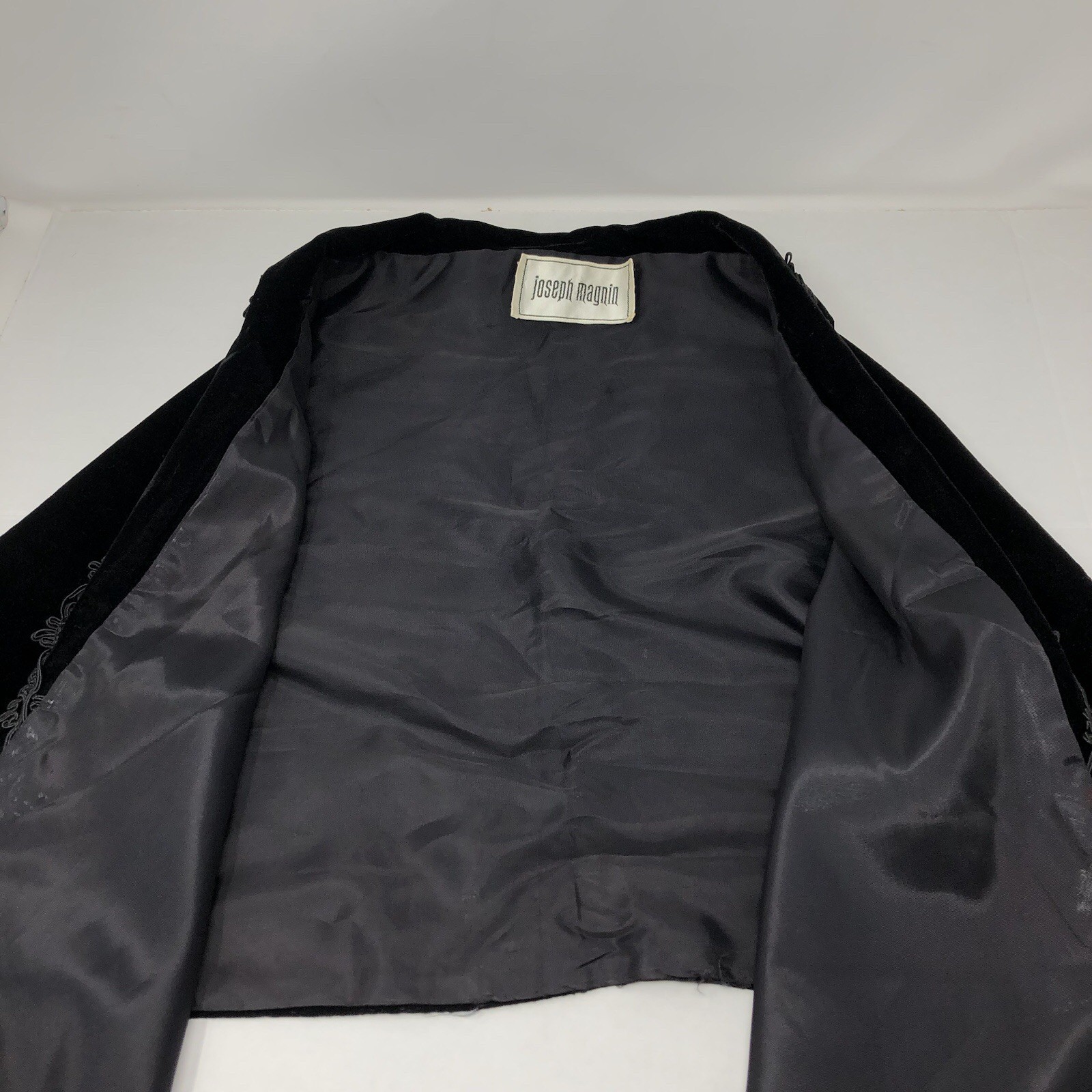 Vtg Black Velvet Cape Open Front Braided Trim Joseph Magnin Evening Witchy Goth