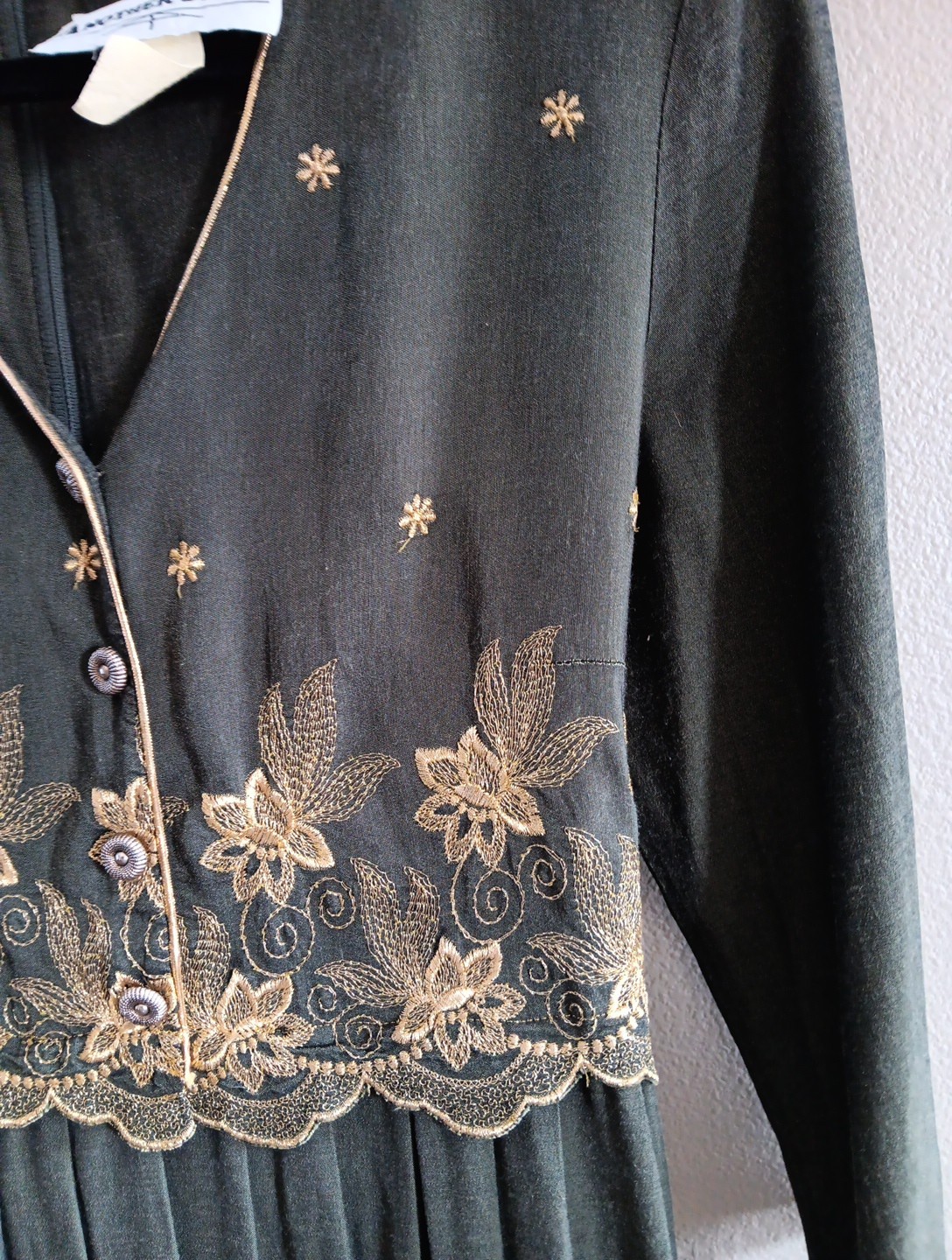 Vintage Another Thyme olive green and gold dress with 3/4 sleeve Size 10