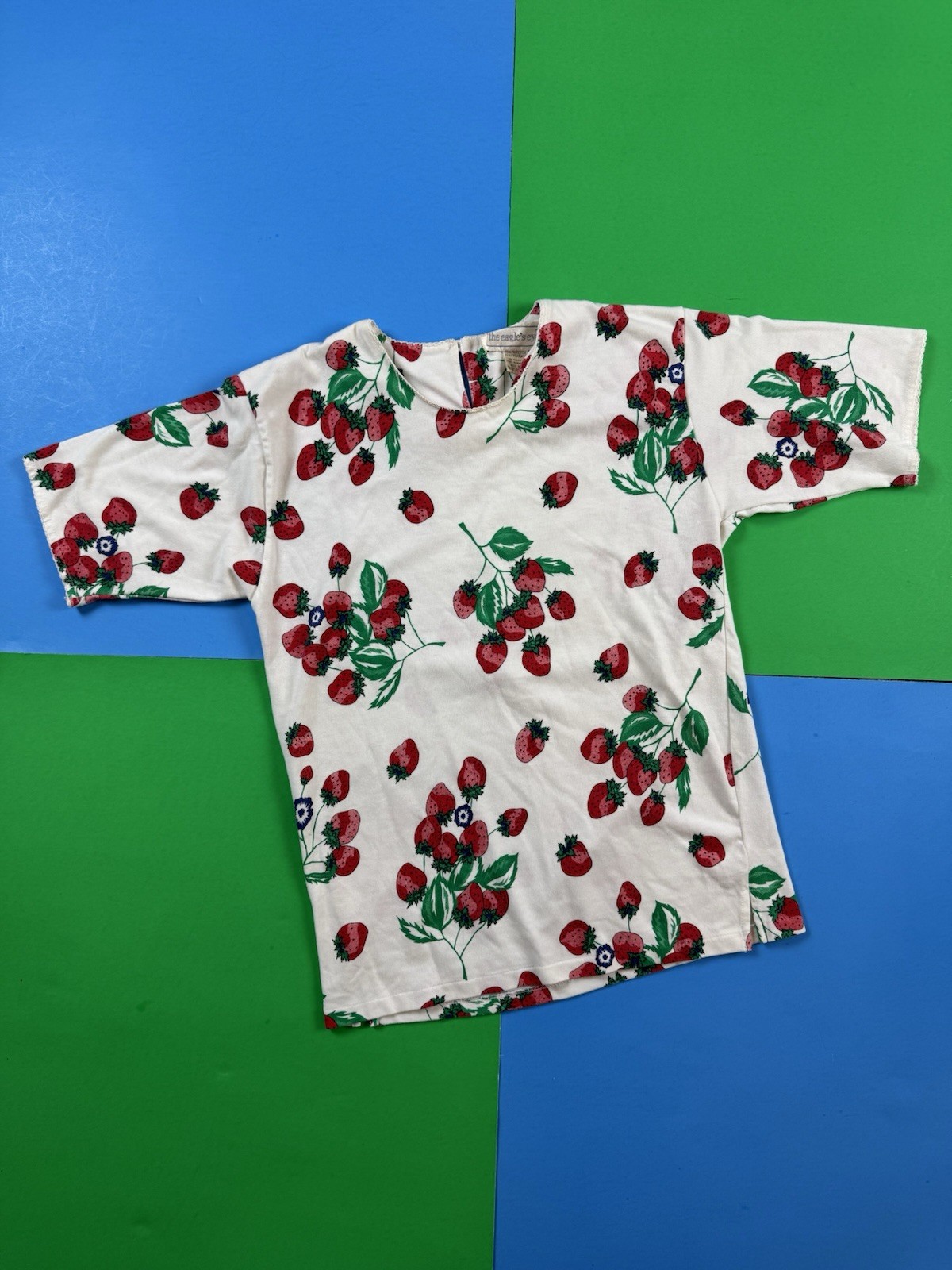 Vintage 90s Strawberry Shirt All Over Print Womens Medium Short Sleeve Summer