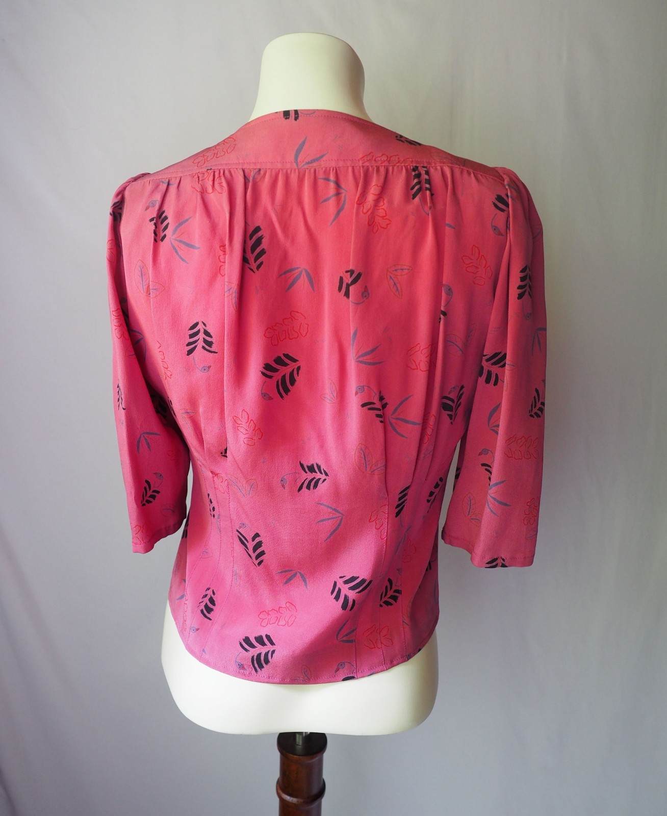 Vintage Ungaro Parallele Paris Ungaro Boutique 100% Silk Crop Top Italy Pink 6