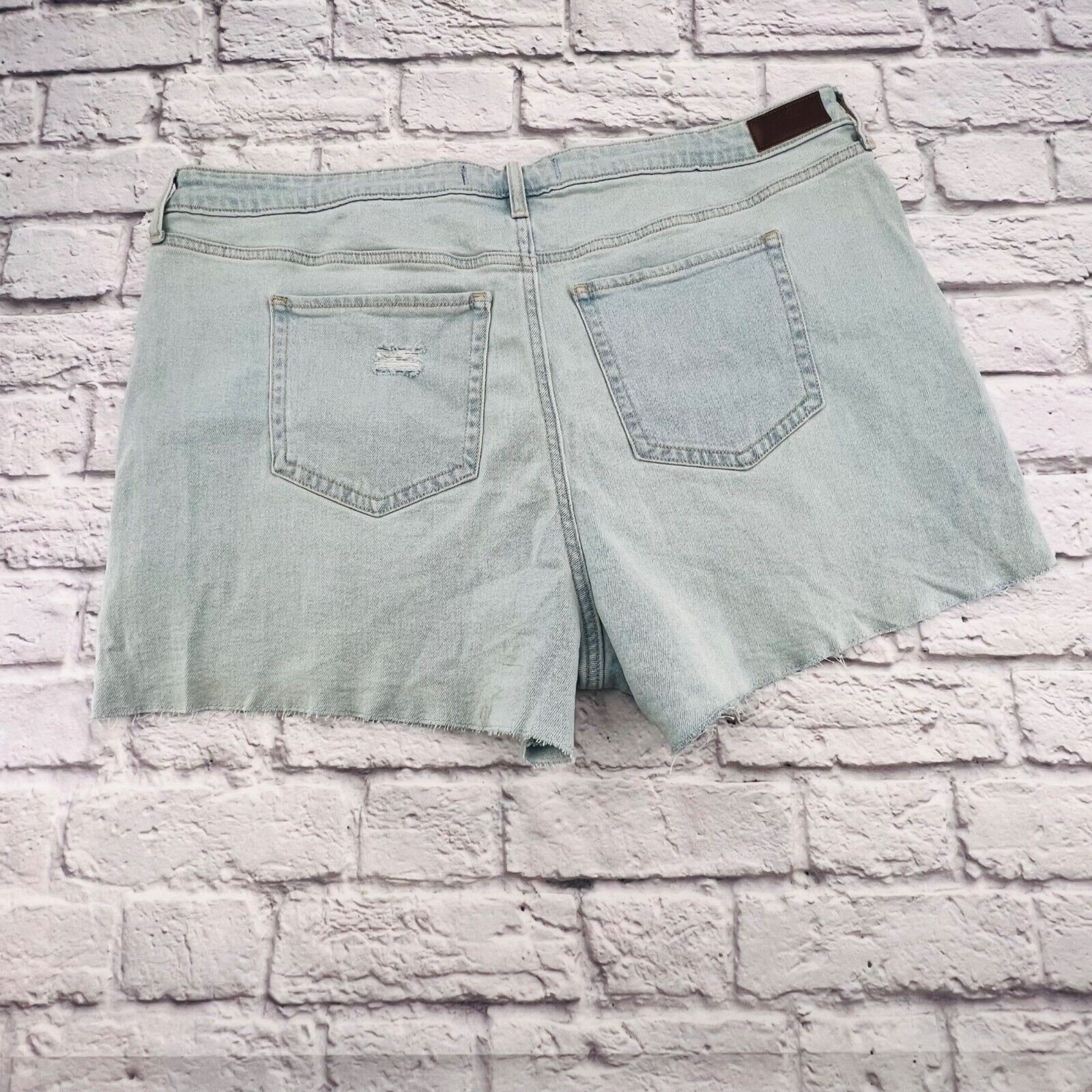 NEW Hollister Mom 3&Prime; Short plus Size 21/35 Light Wash Ultra High Rise Vintage