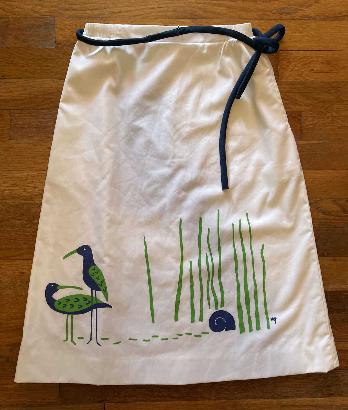 Vintage 1960s VESTED GENTRESS White Skirt Belt Pockets Birds Snails Mod 8