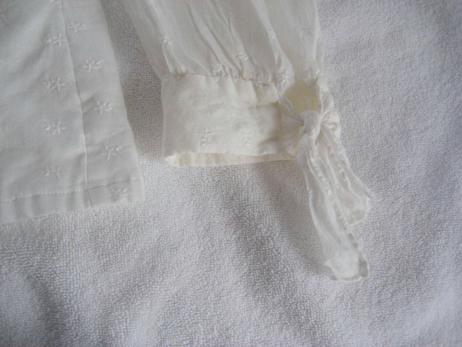 1980s Cullinane White Large Ruffle Collar Fluttery Romantic Blouse Shirt Sz 8-10