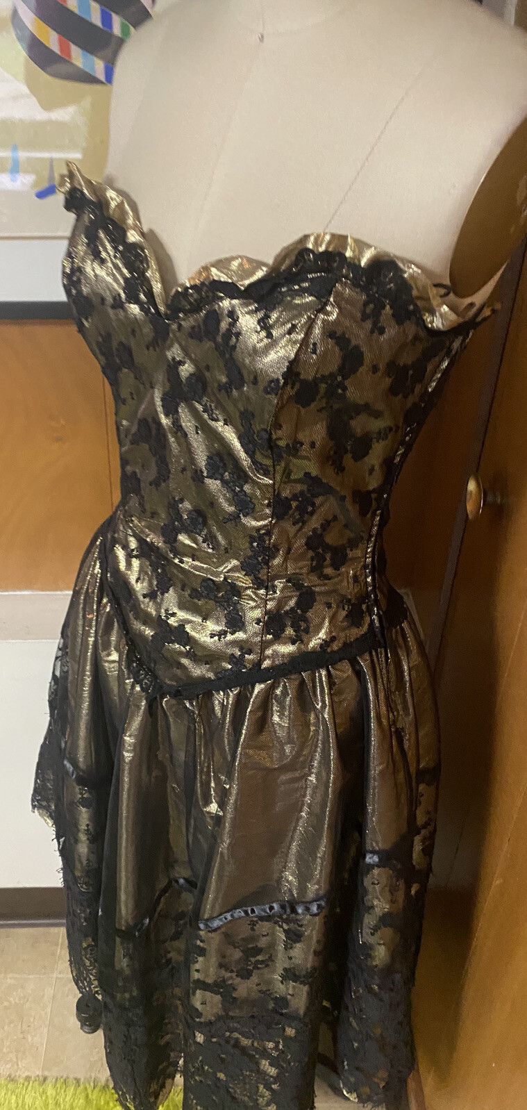 VTG New Leaf by Samir XS 0 2 Gold Black Metallic Party lace Dress Strapless