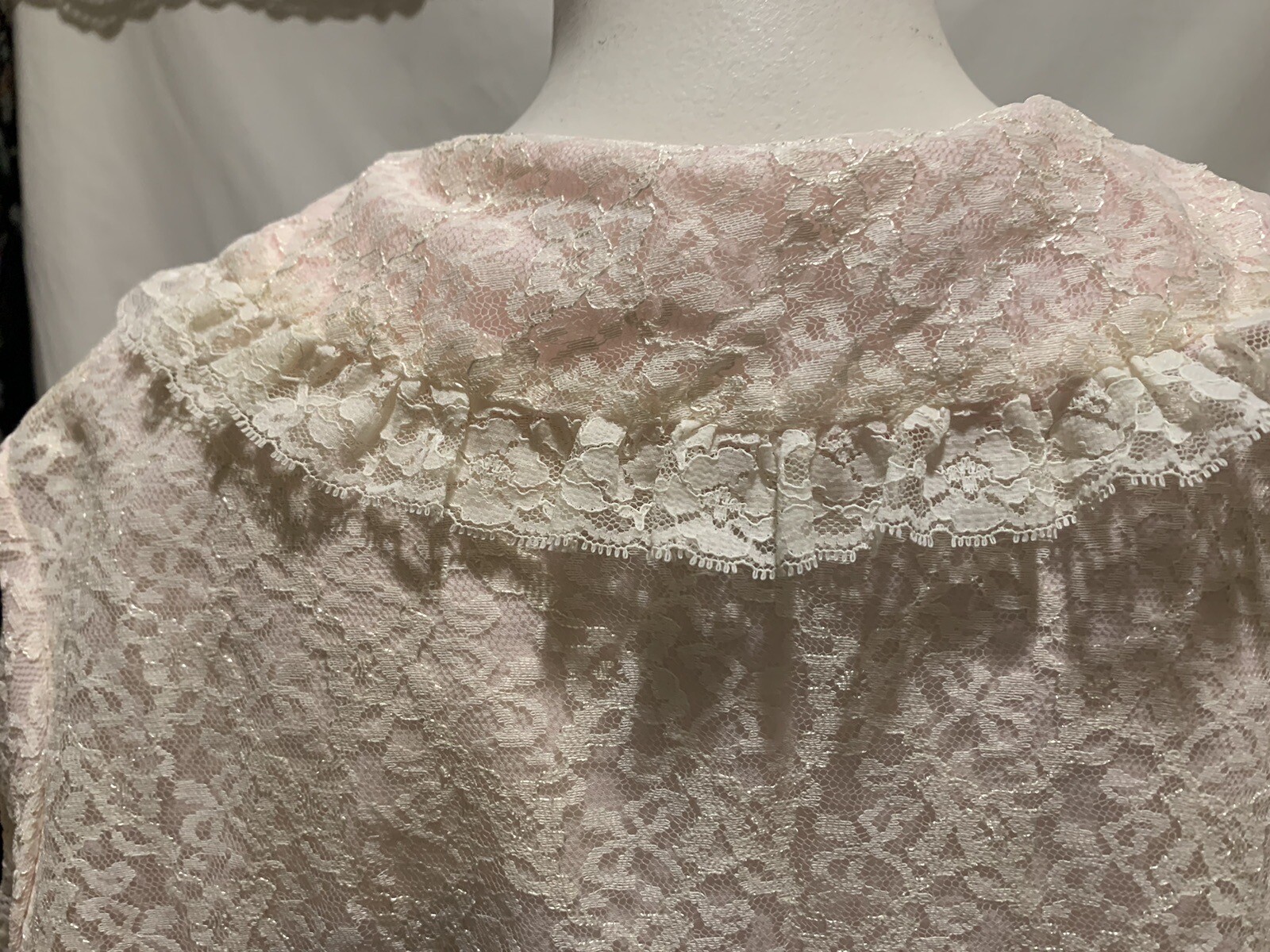 ❤️Vintage Bed Jacket M Pink Nylon Chiffon & Creamy Lace Mid Century 50s