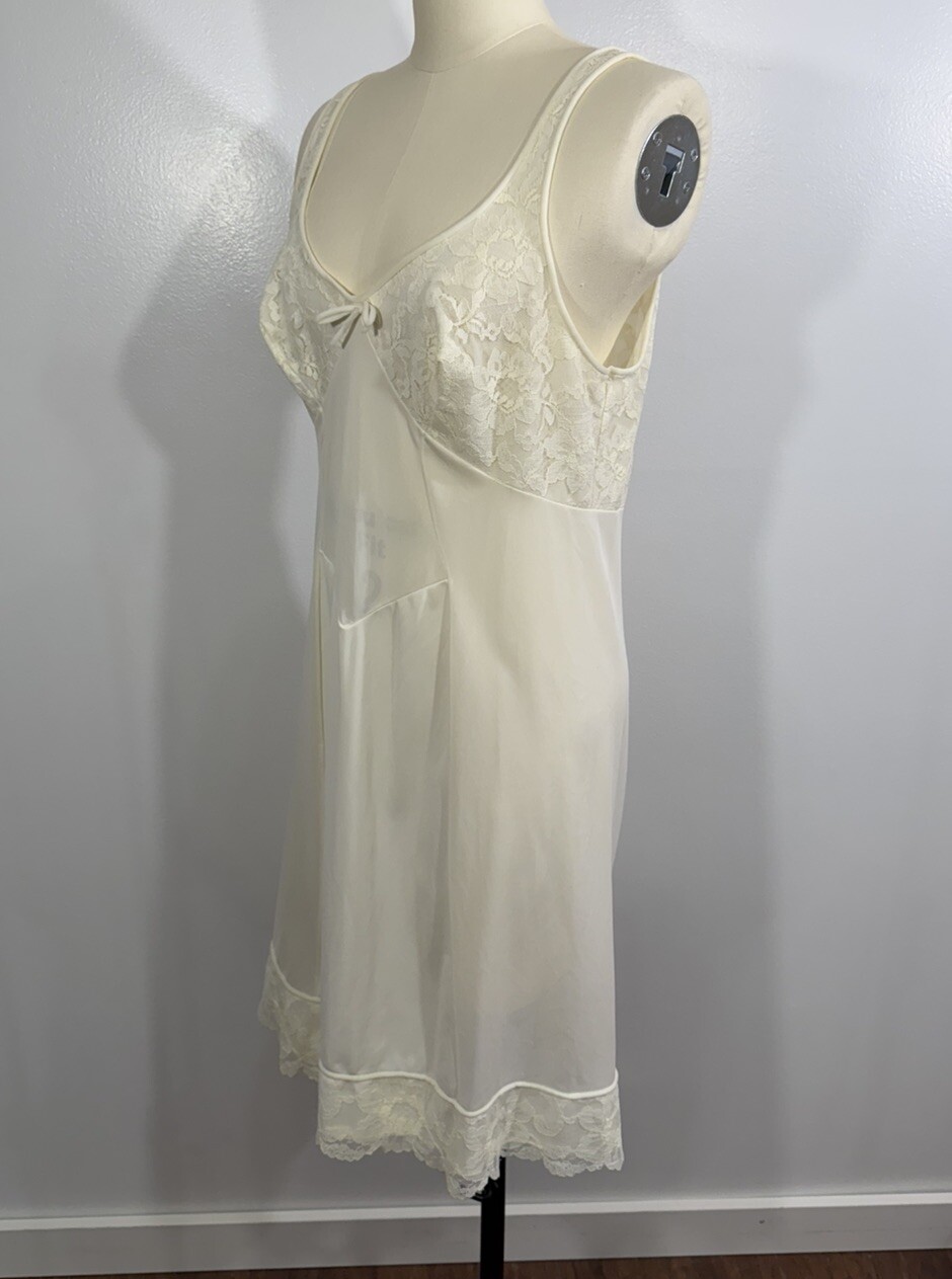 Vintage Nightgown Slip Nylon Lace Medium/Large