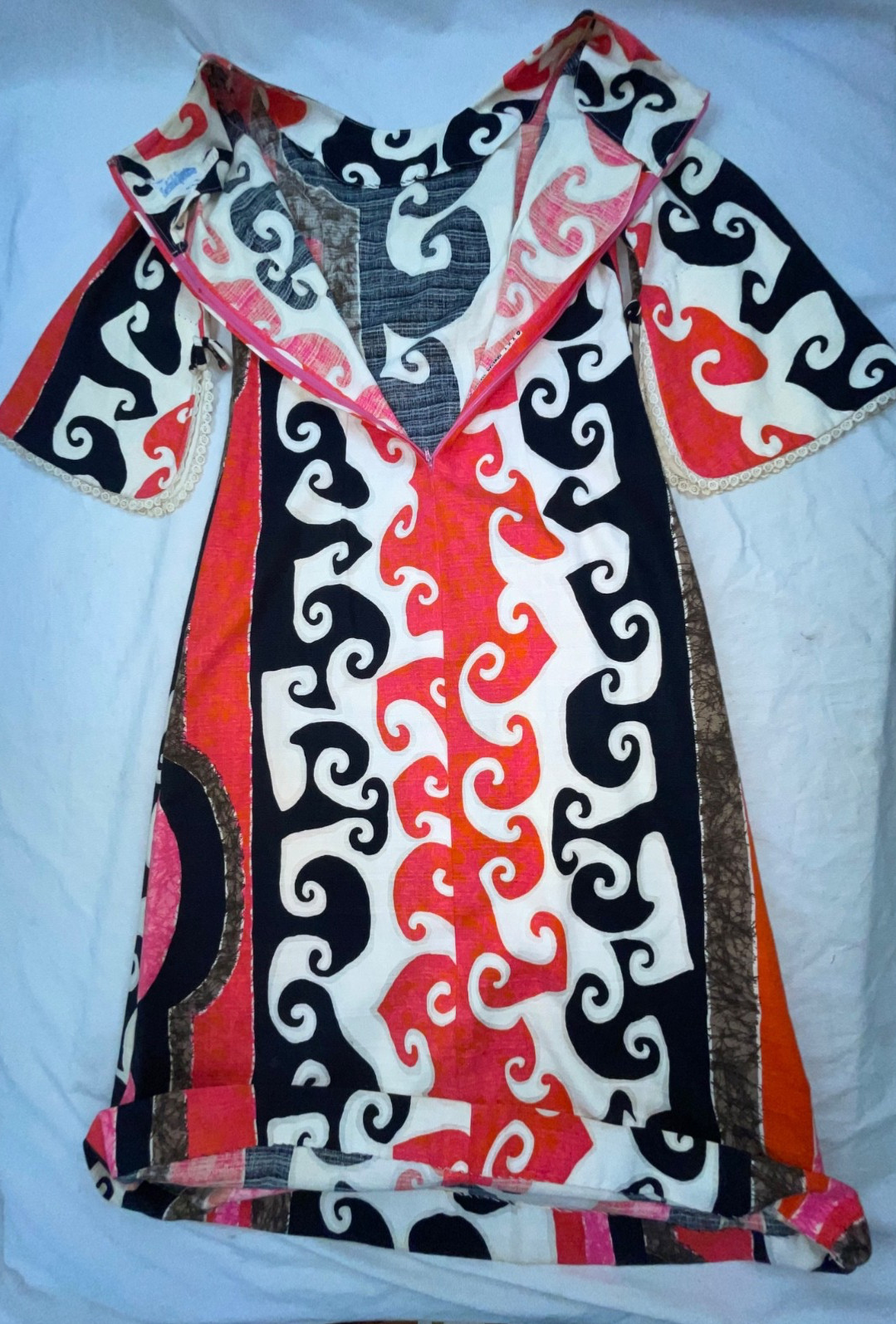 VTG 70S WOMEN CRAZY ABSTRACT PRINT BARKCLOTH HAWAIIAN CAFTAN DISCO HIPPY DRESS