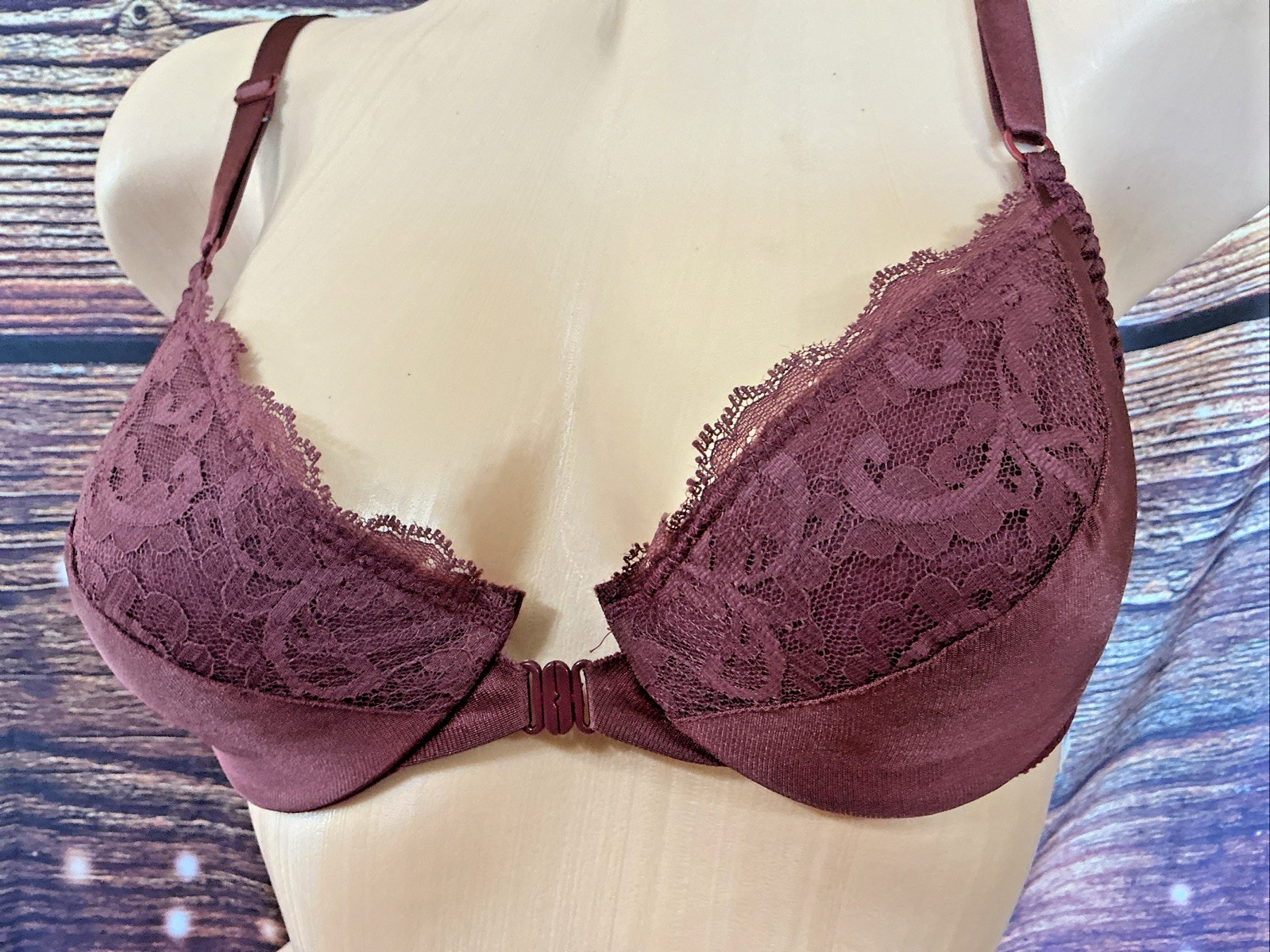 Vintage Maidenform Sweet Nothings Underwire Lace Front Closure Bra Wine 34C