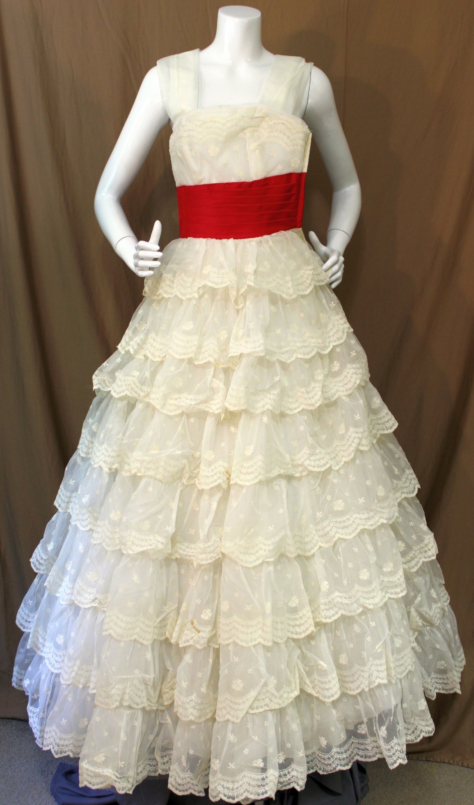 VTG 1950s Long Prom Dress Flocked Tiered Lace Ruffles + Crinoline Size 7