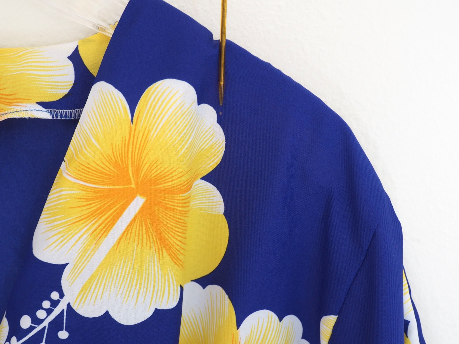 Vintage Hilo Hattie Caftan Kimono Style Blue Hibiscus Hawaiian Maxi Dress Poly