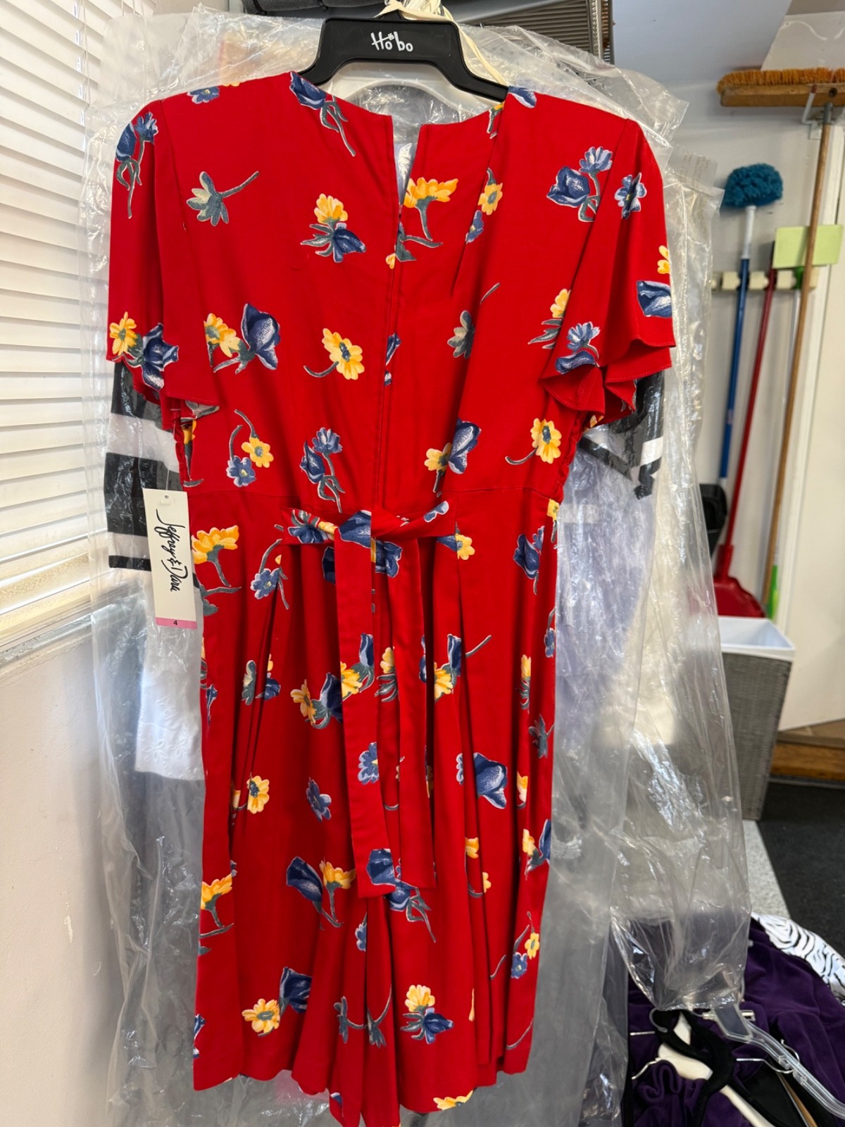 Vintage Jeffrey & Dana Red Floral Rayon Smocked Dress USA Cottagecore Size 4