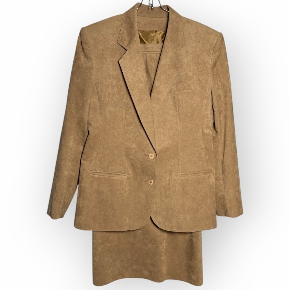 Vintage Classic Faux Suede Tan Blazer Skirt Set Size 10 ILGWU 80&rsquo;s 90&rsquo;s Sz 10