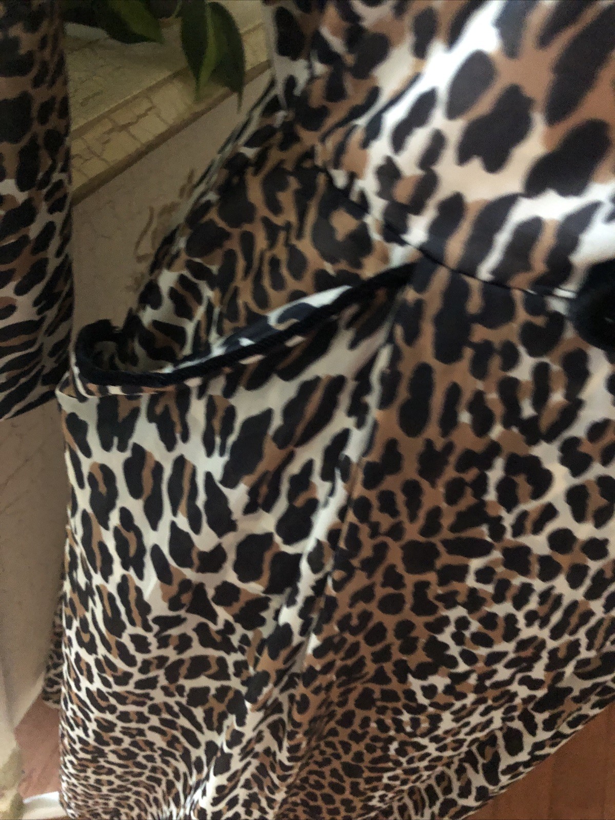 Vintage Vanity Fair Leopard Robe Short Double Breasted 2 Button Women’s Small 34