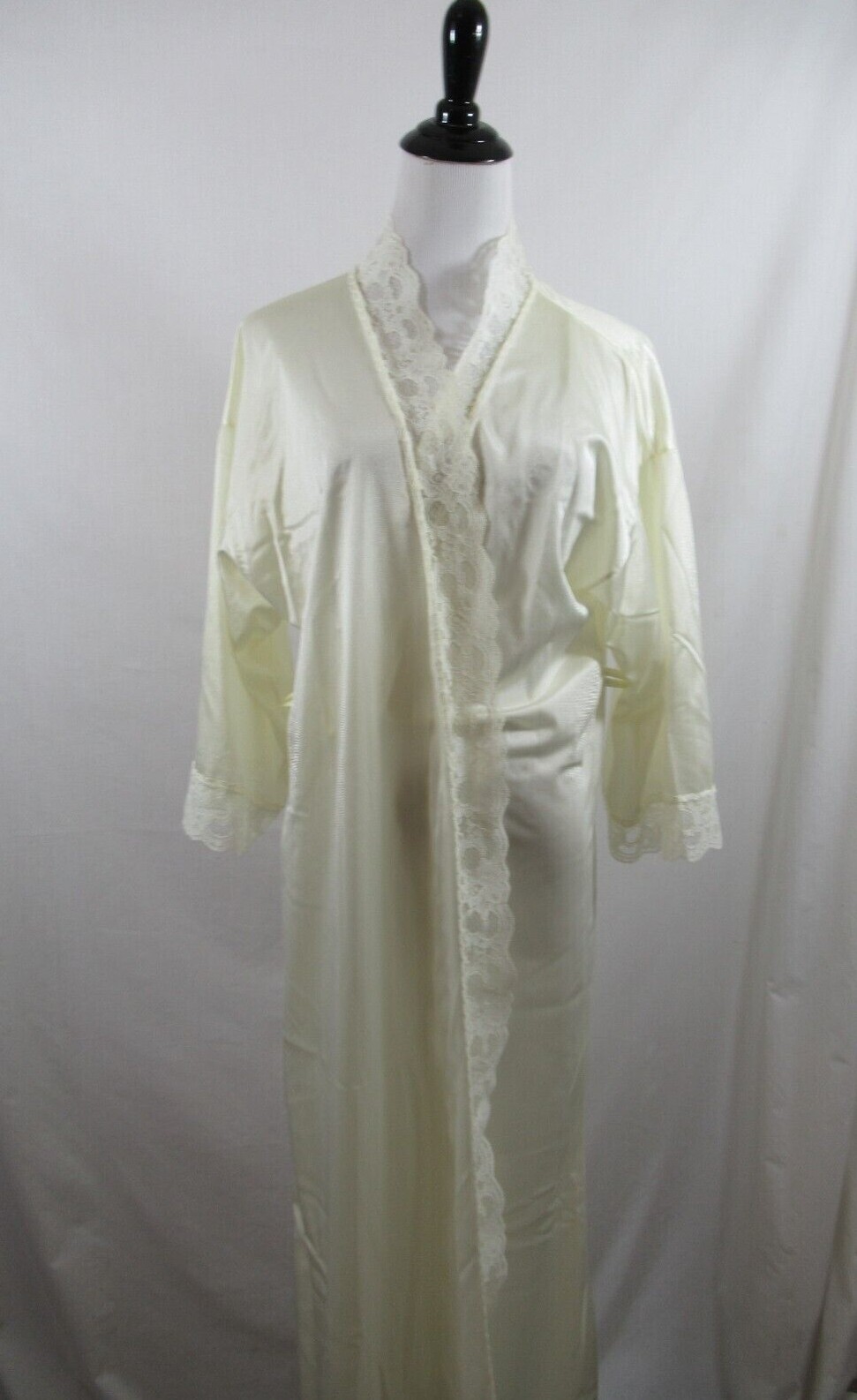 Vintage Petra Fashions Nylon Satin Robe Women Large Ivory