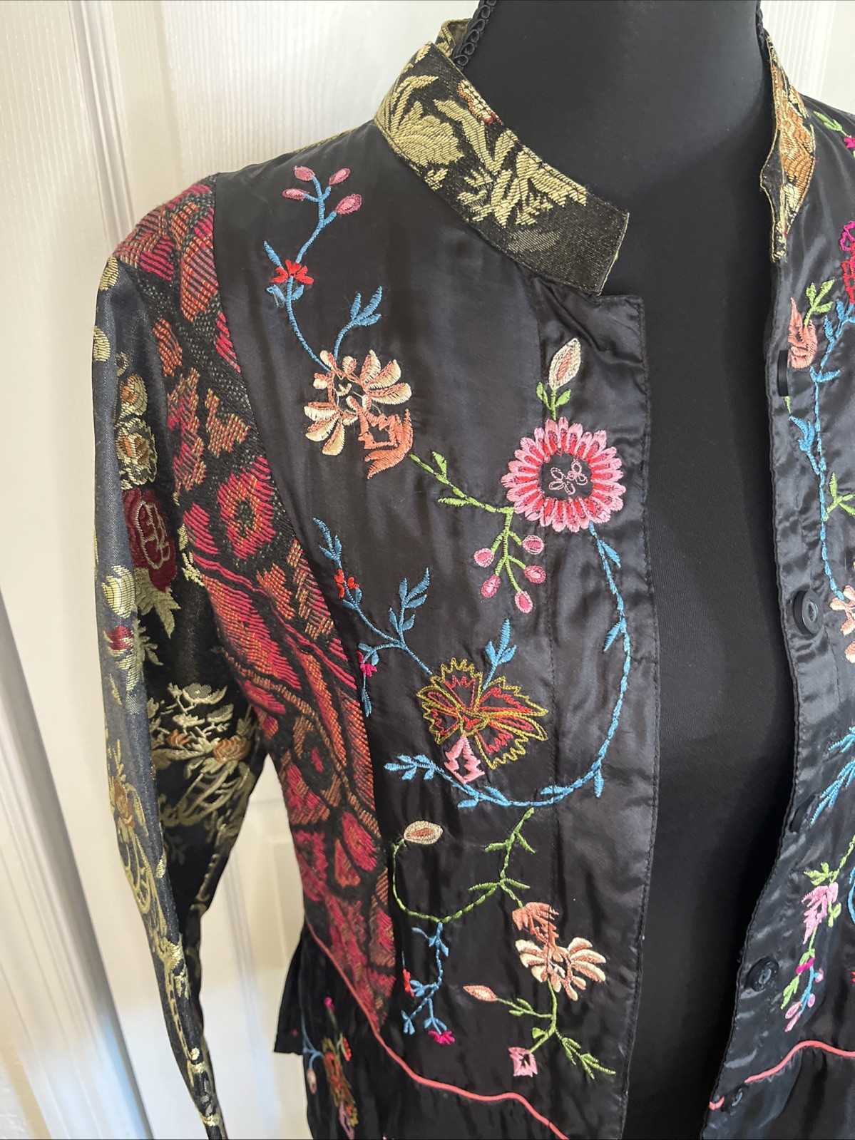 Vintage April Cornell Embroidered Tapestry Brocade Patchwork Jacket Size Small
