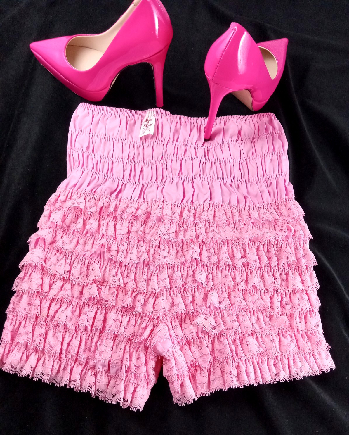 VTG SISSY PINK RUFFLED PETTIPANTS SZ M WAIST STRETCH TO FIT 34 WAIST