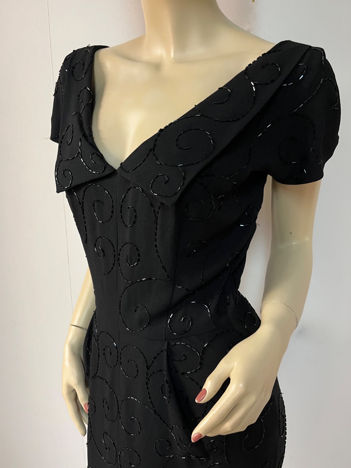 Vintage 1950s Cuffed Cleavage Black Beaded Side Zipper Cocktail Dress Bust 34